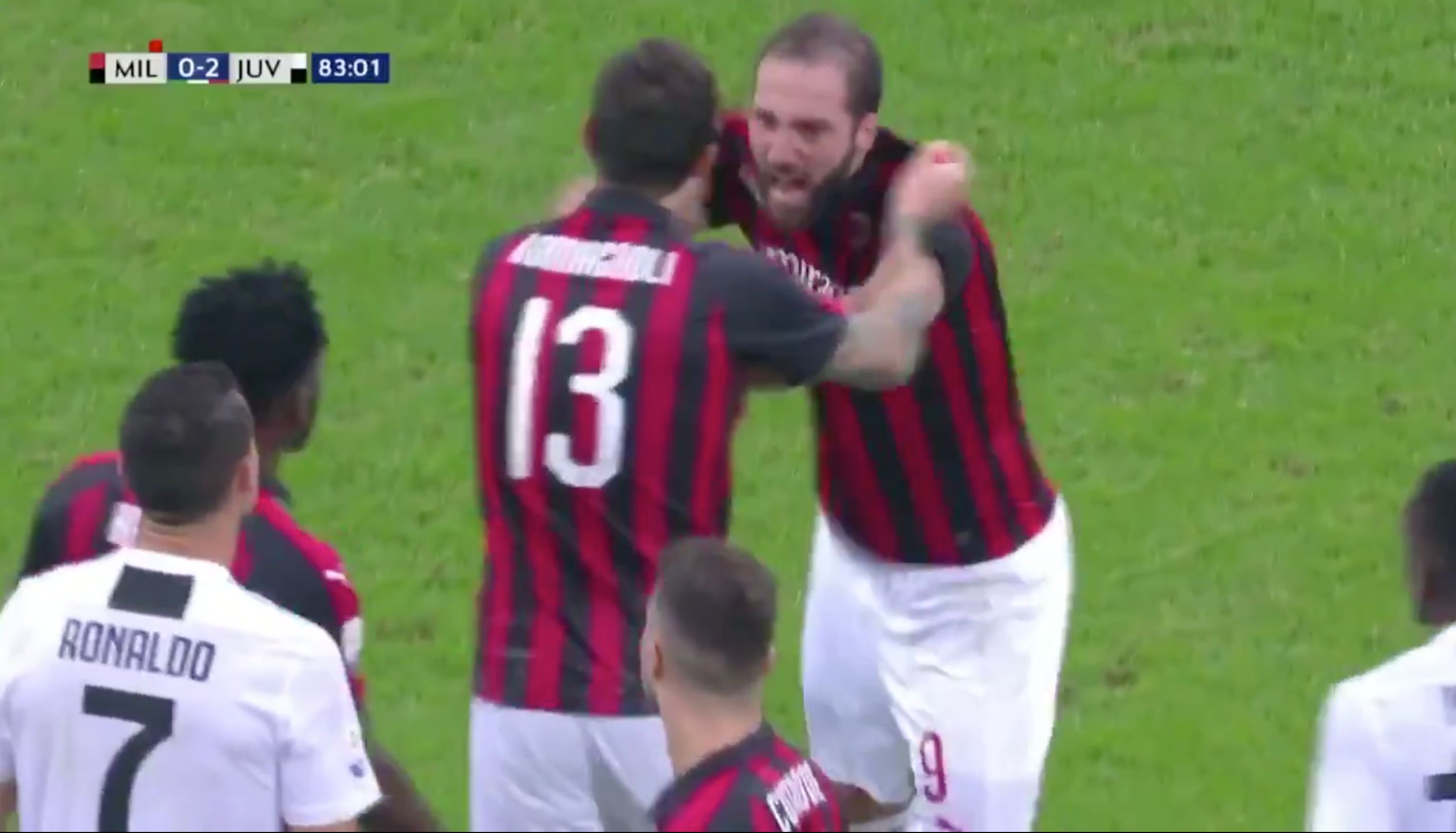 Higuain Milan Juventus