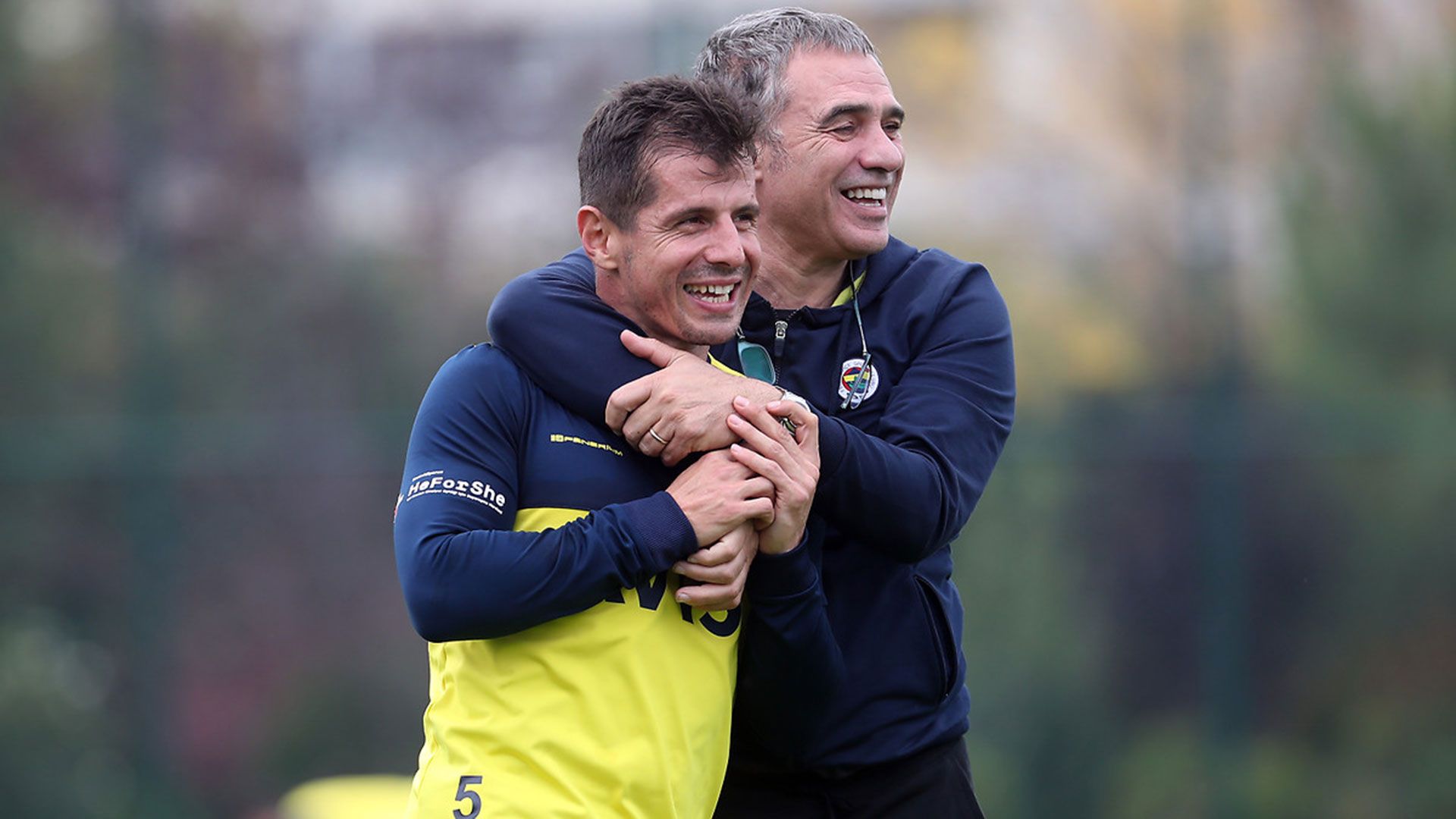 Emre Belozoglu Ersun Yanal Fenerbahce Training 10242019