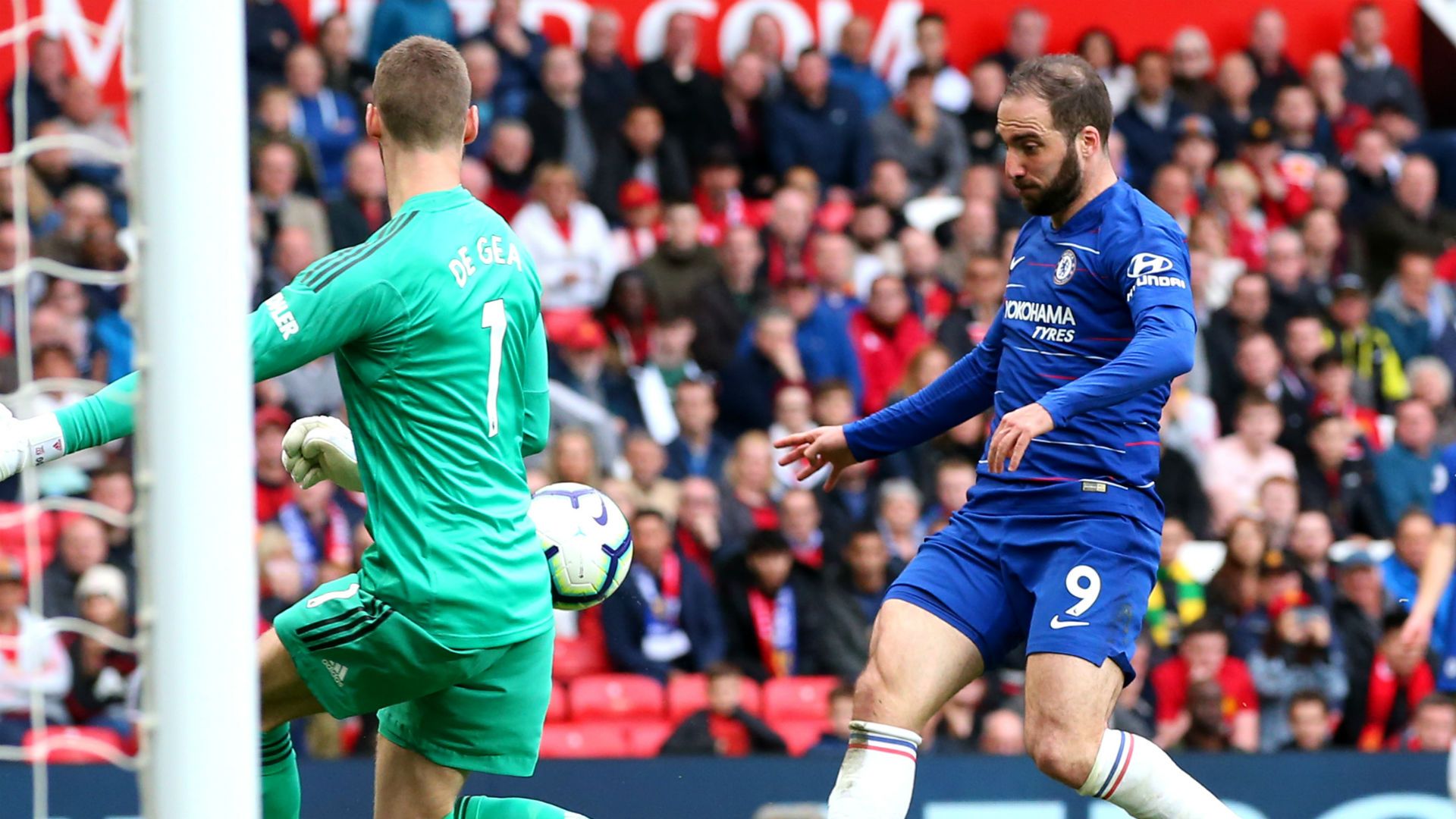 Gonzalo Higuain Chelsea Manchester United 280419