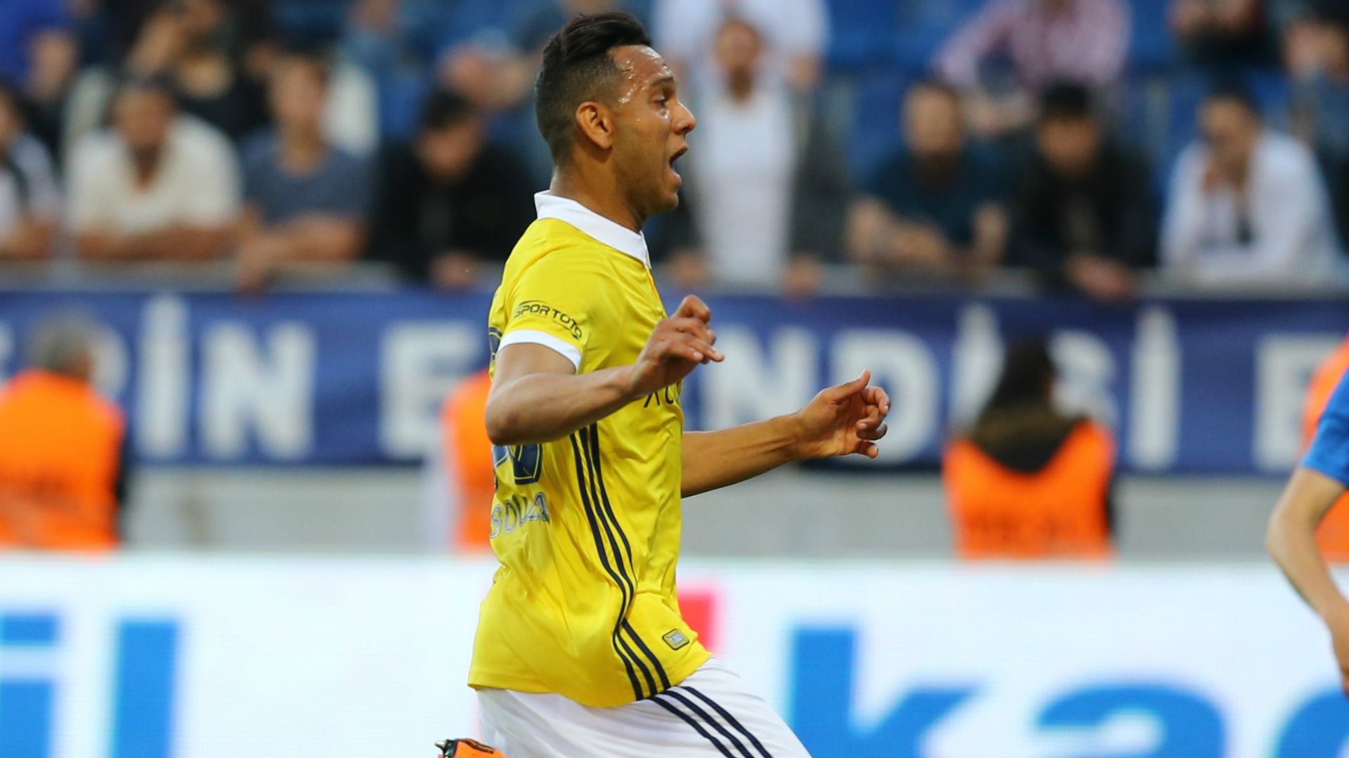 Kasimpasa Fenerbahce Celebration 042818