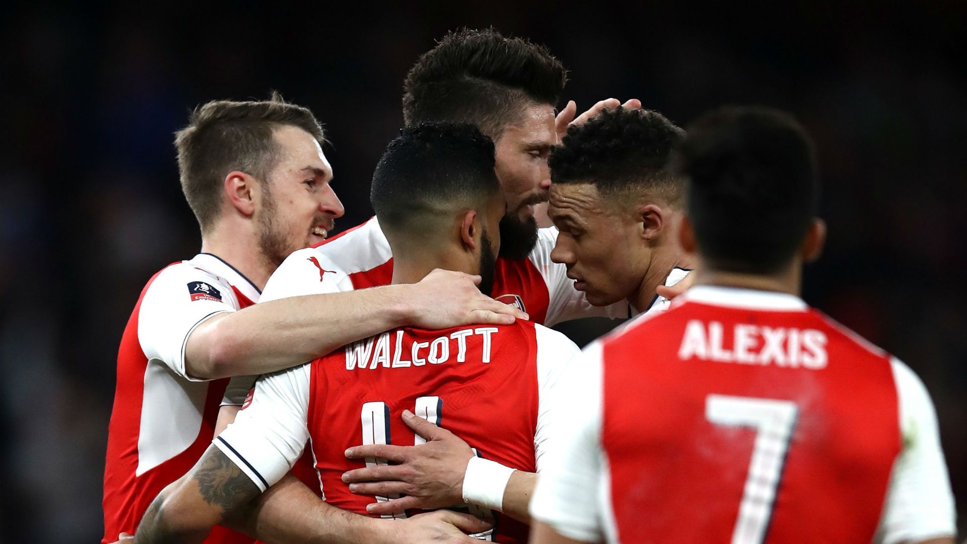 Arsenal celebrate v Lincoln