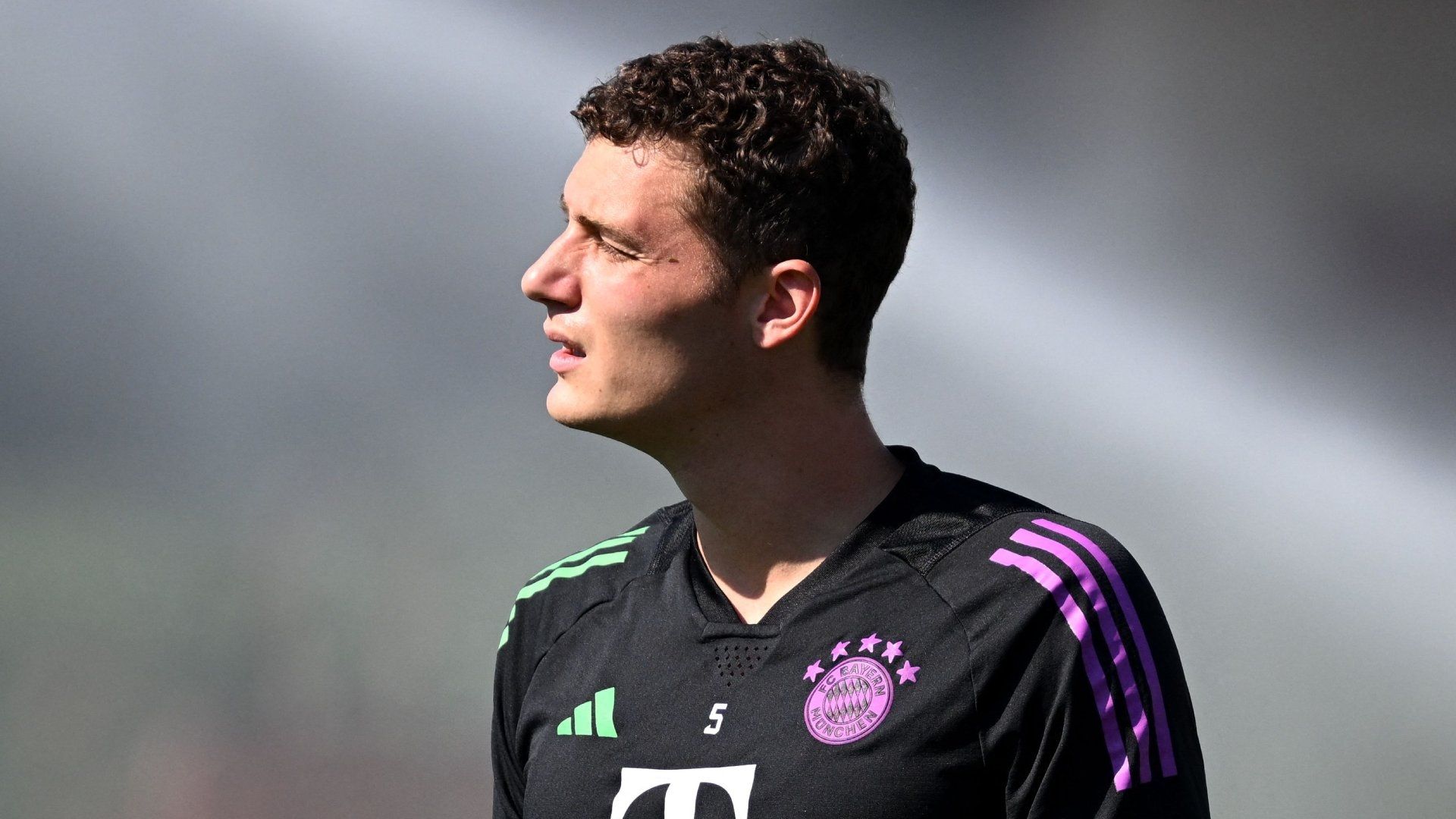 Benjamin Pavard Bayern Munich 2023-24