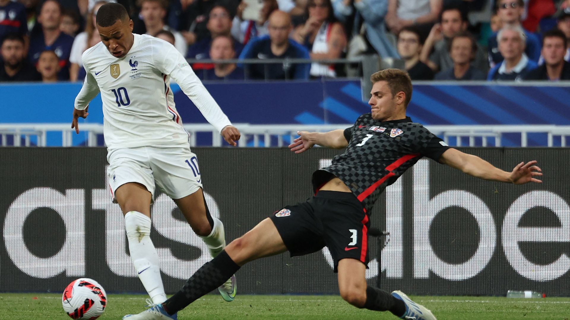 Josip Stanisic Kylian Mbappe France Croatia 2022