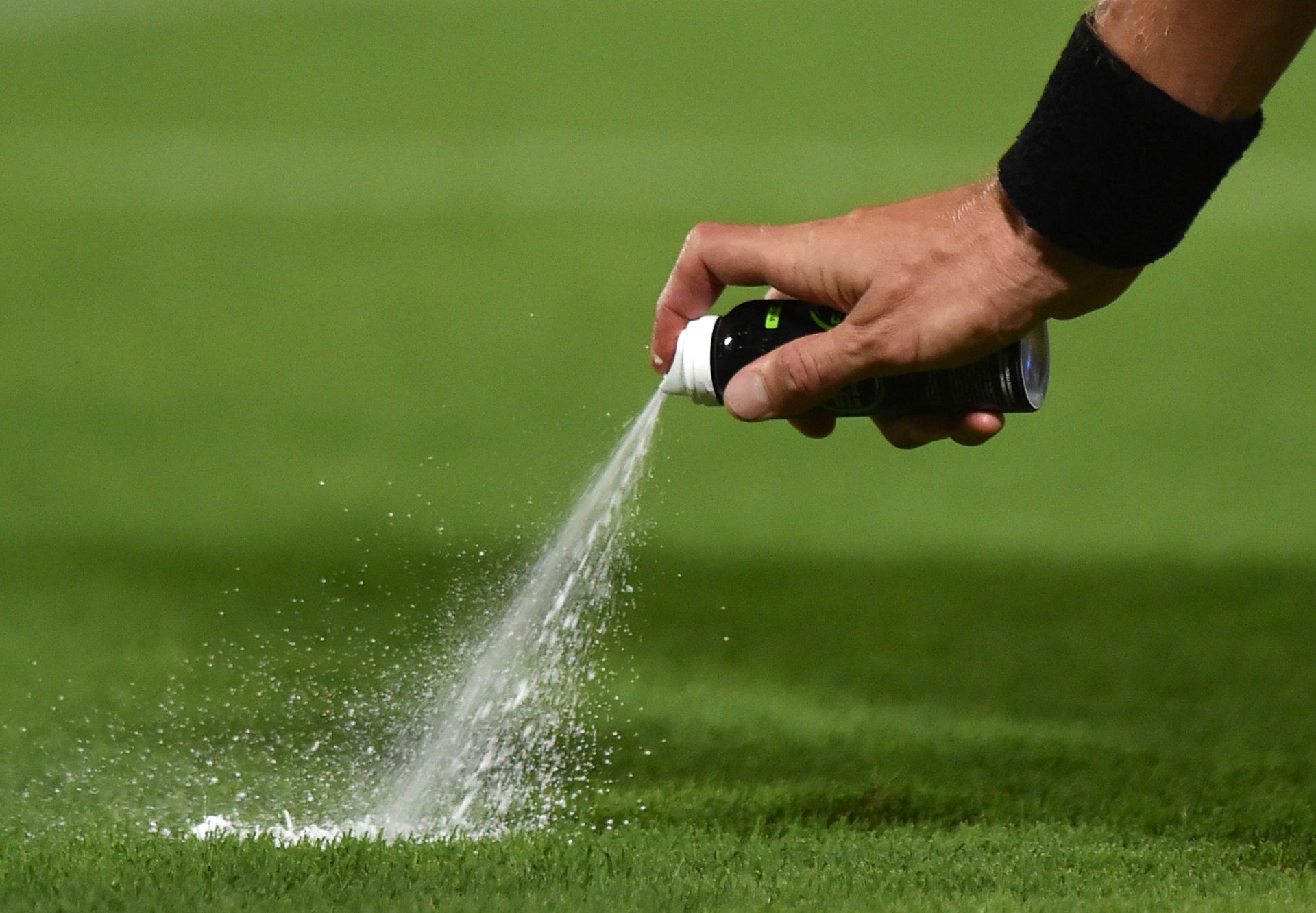 Referee spray