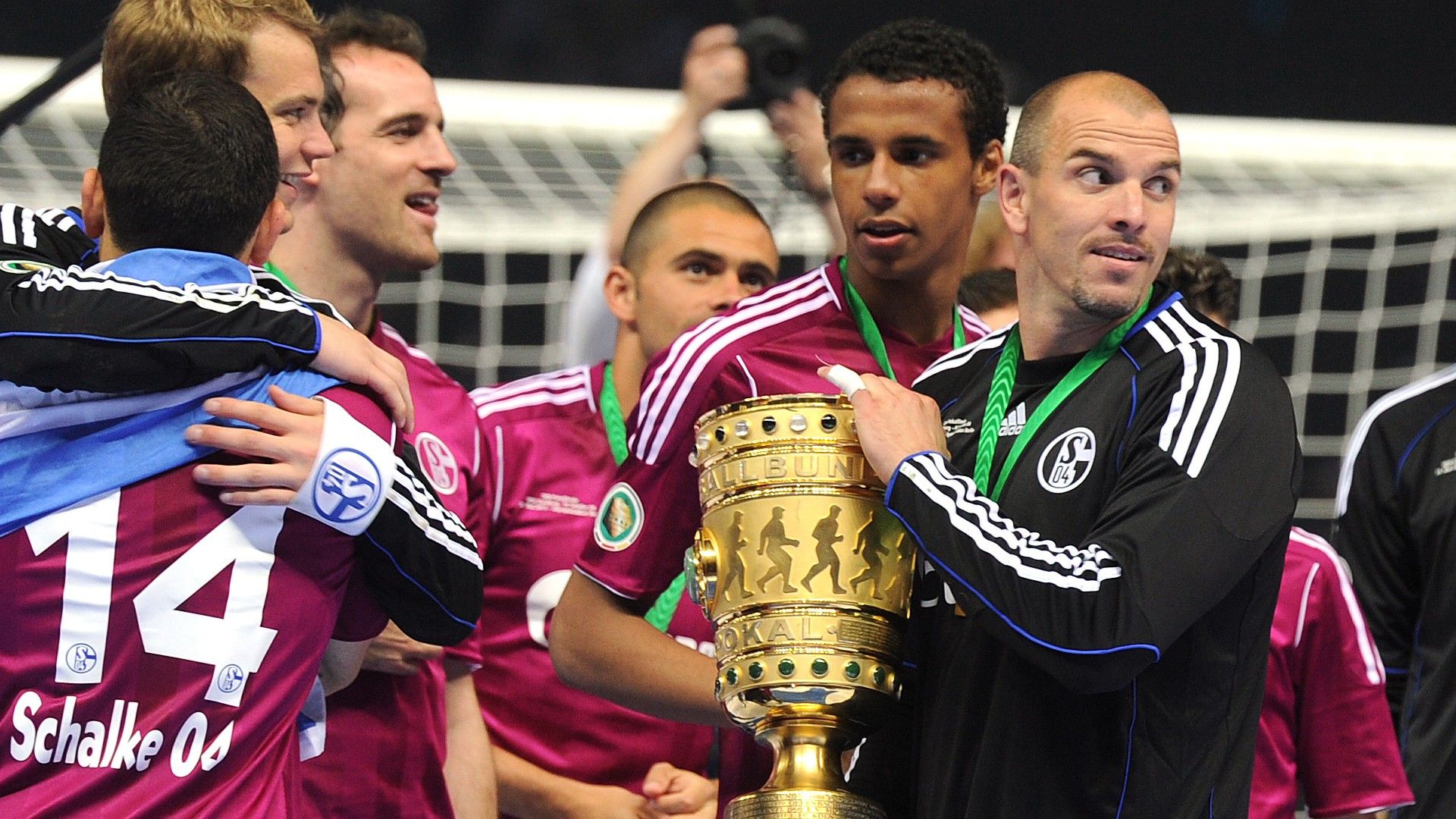 Mathias Schober Joel Matip Manuel Neuer Christoph Metzelder Schalke