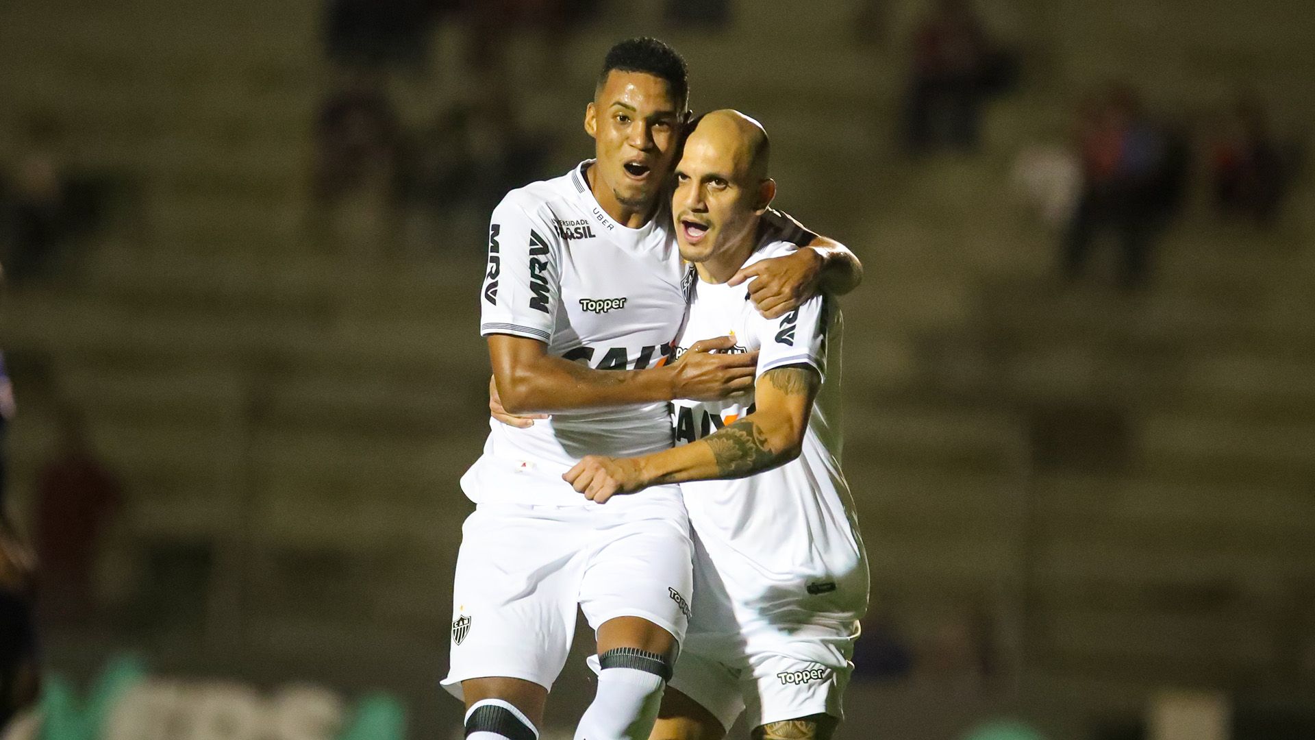 Alerrandro Fábio Santos Paraná Atlético-MG Brasileirão Série A 14112018