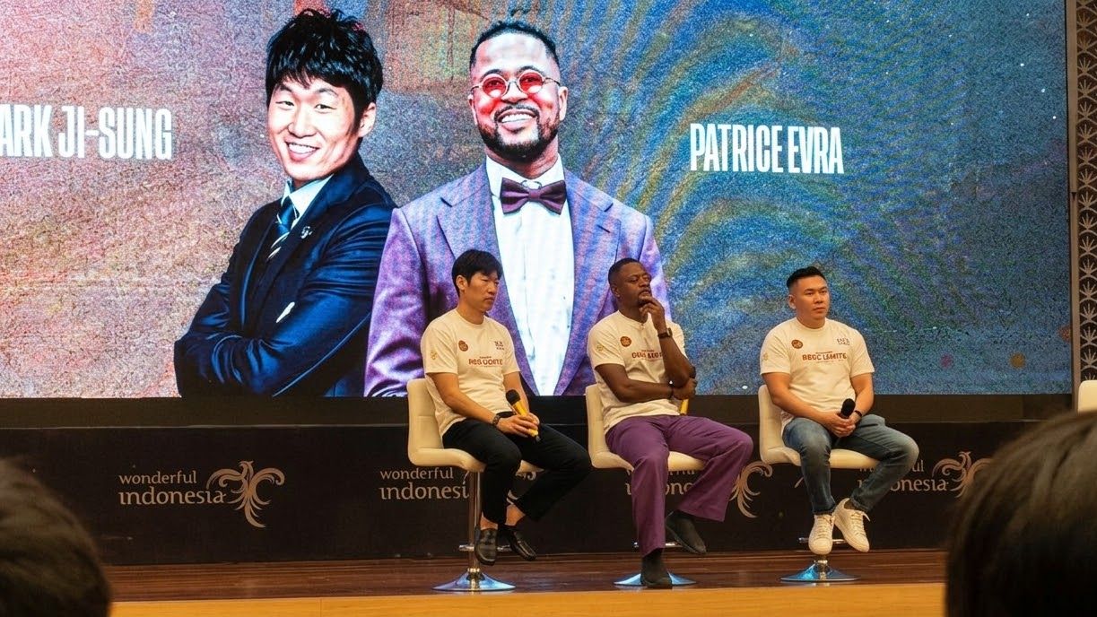 Patrice Evra & Park Ji-sung in Indonesia