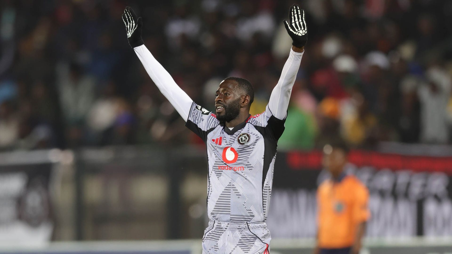 Deon Hotto, Orlando Pirates, August 2025