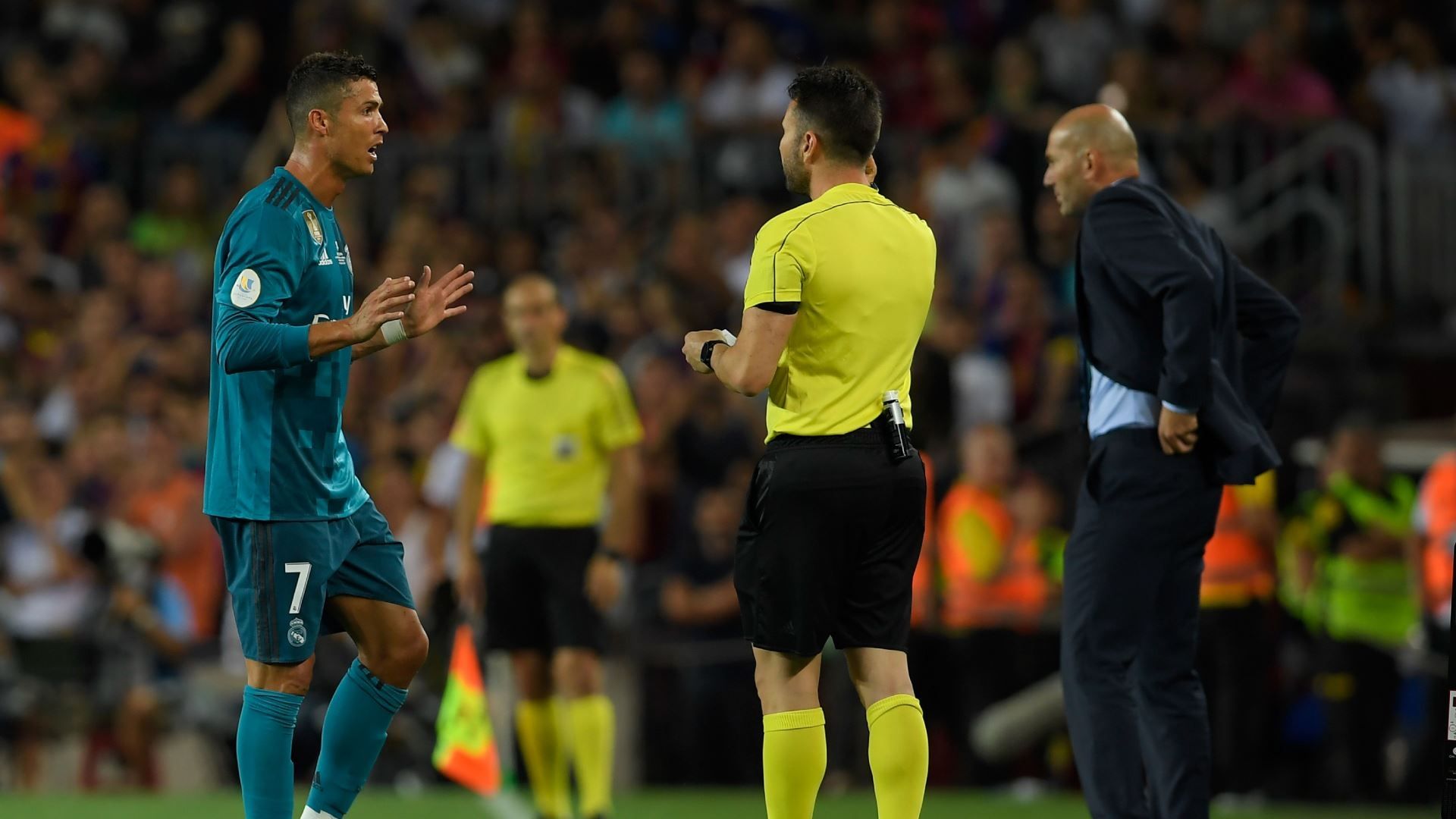 Cristiano Ronaldo Barcelona Real Madrid Supercopa 13082017