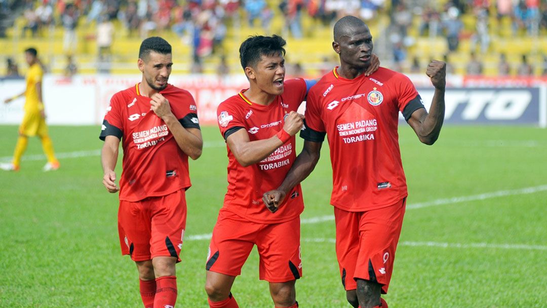 Selebrasi Karl Max Barthelemy - Semen Padang