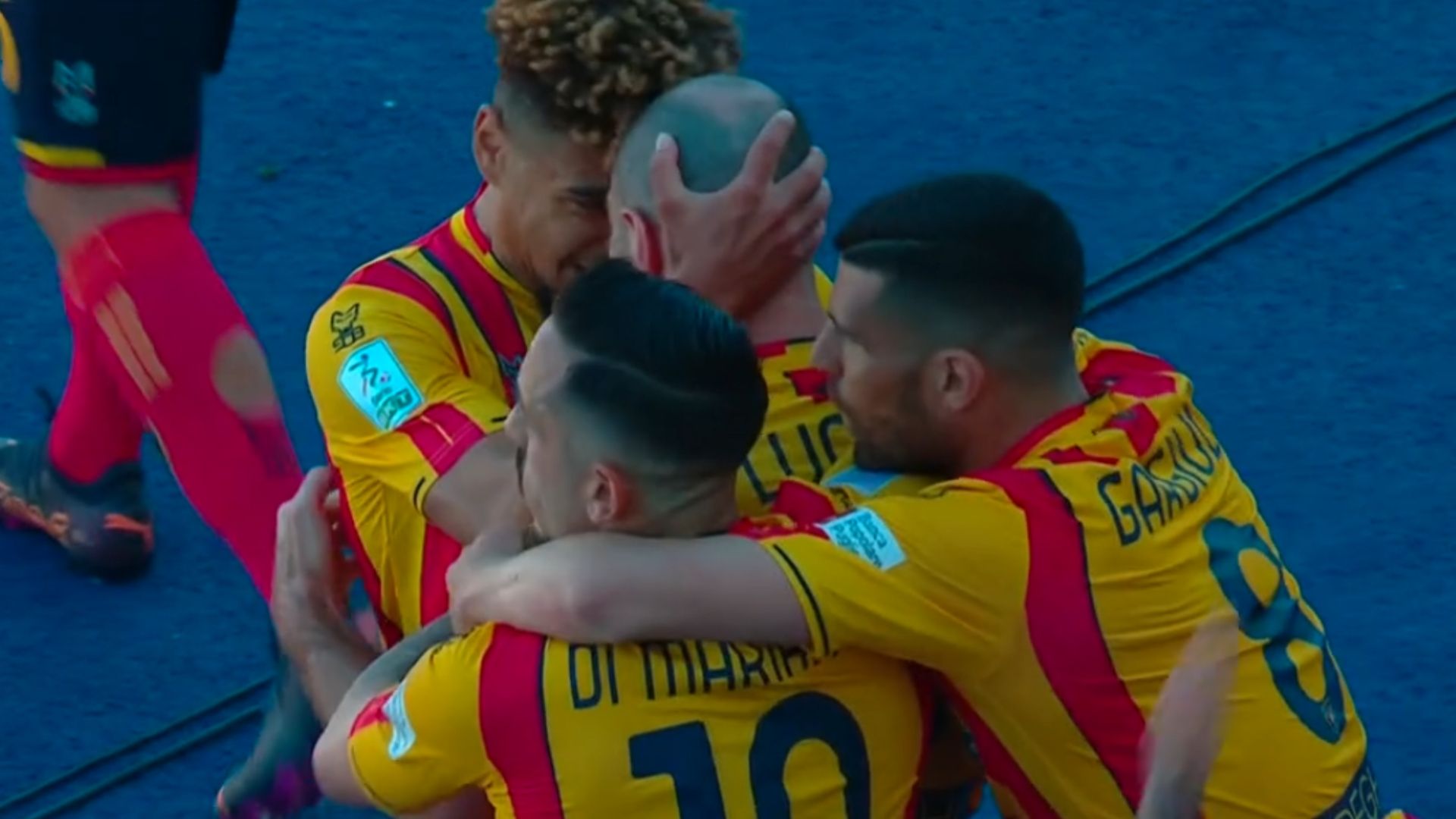 Lecce celebrating