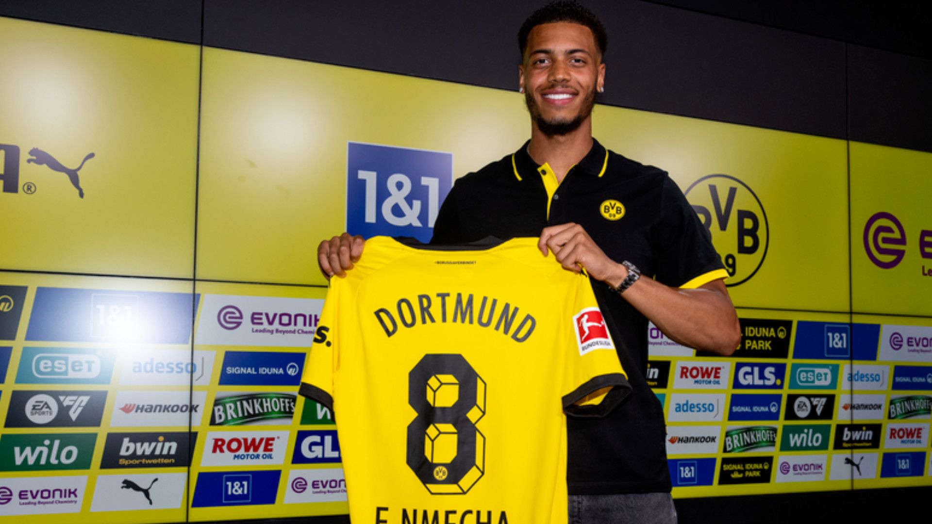 FELIX NMECHA BORUSSIA DORTMUND