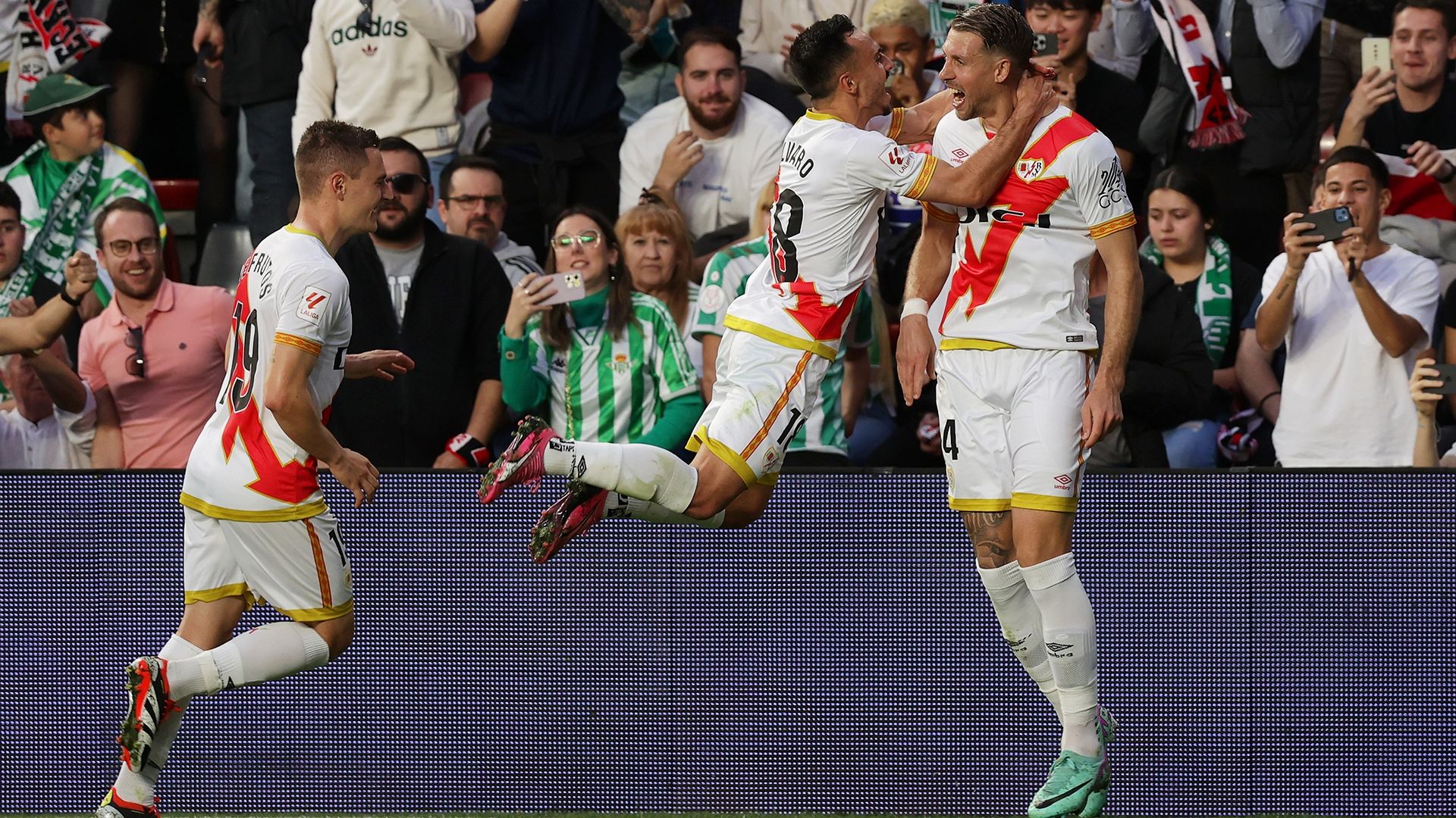 Florian Lejeune Rayo Vallecano Betis LaLiga 2023-24