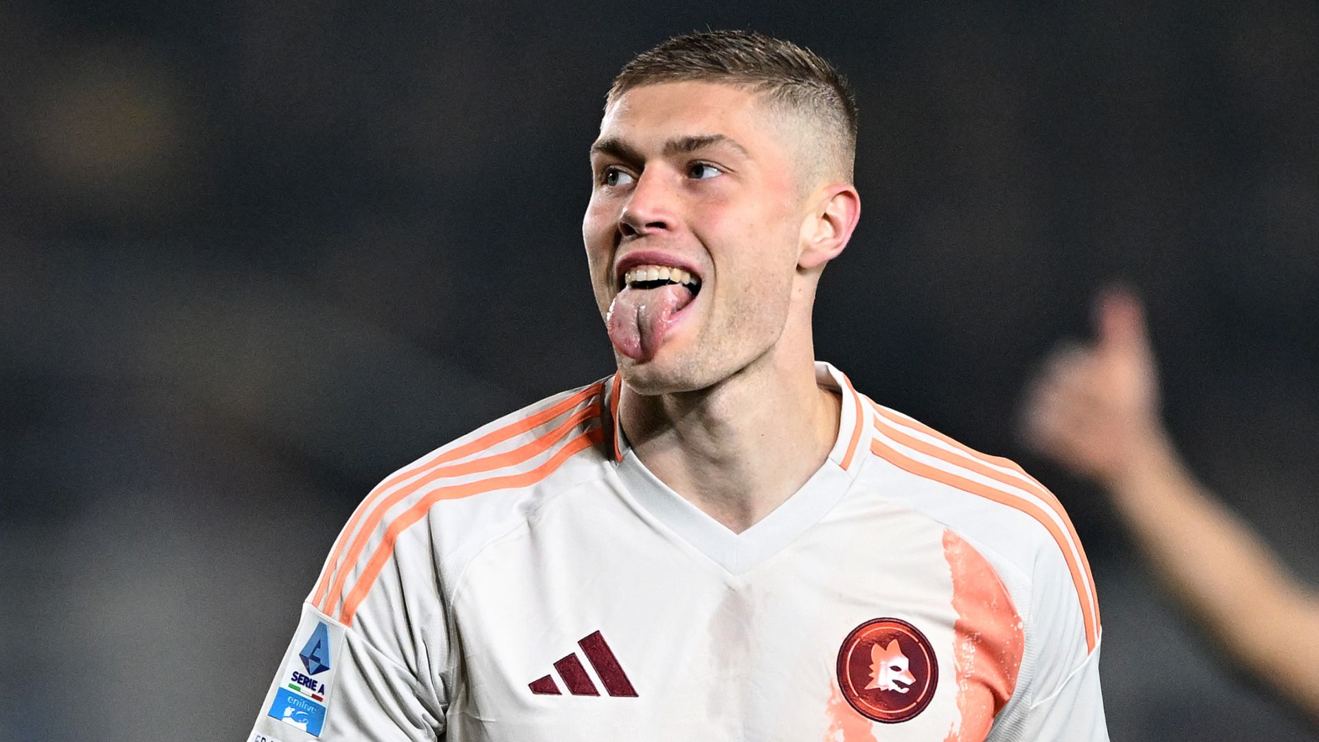 Dovbyk esultanza lecce roma