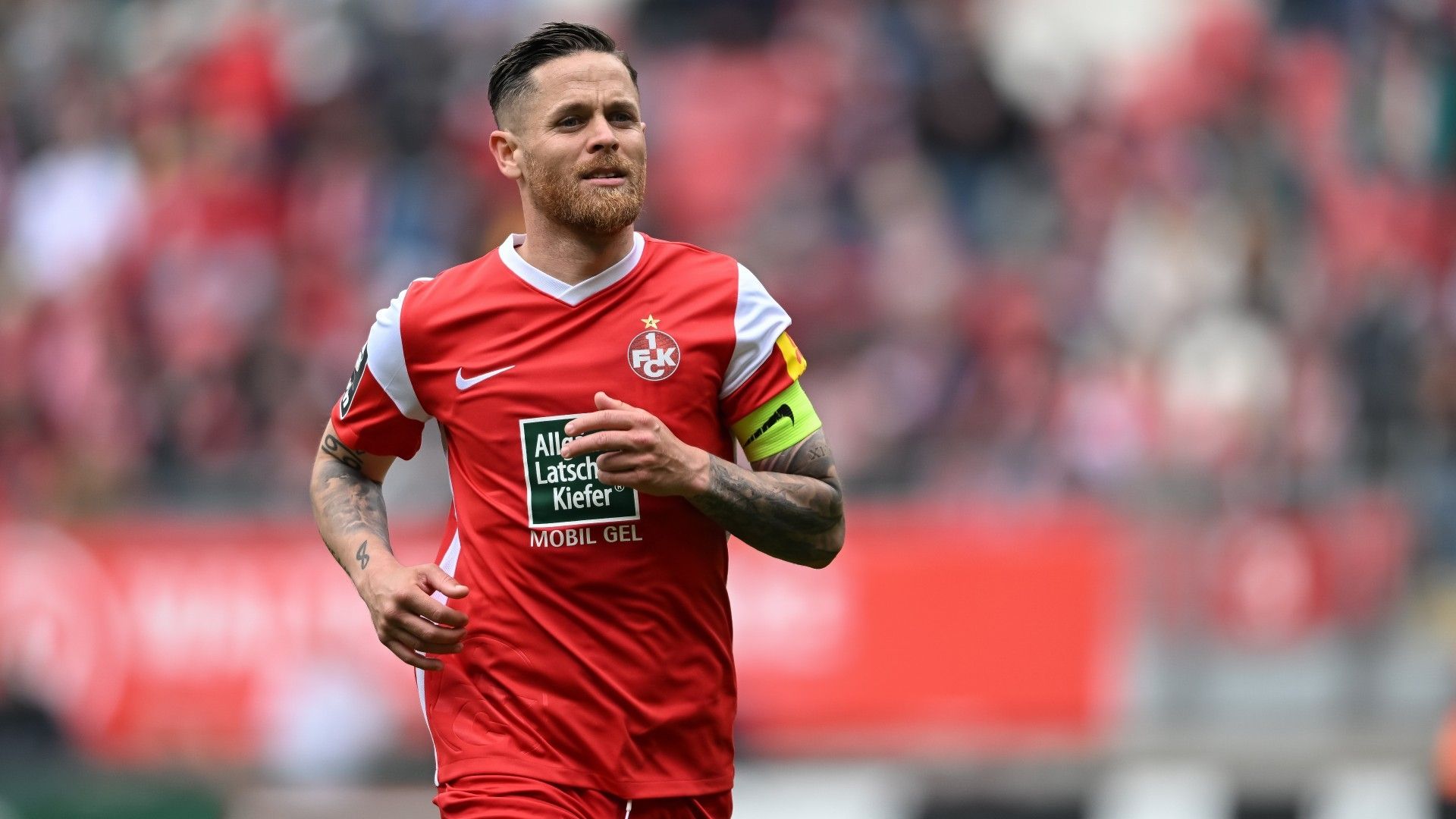 Mike Wunderlich of 1.FC Kaiserslautern