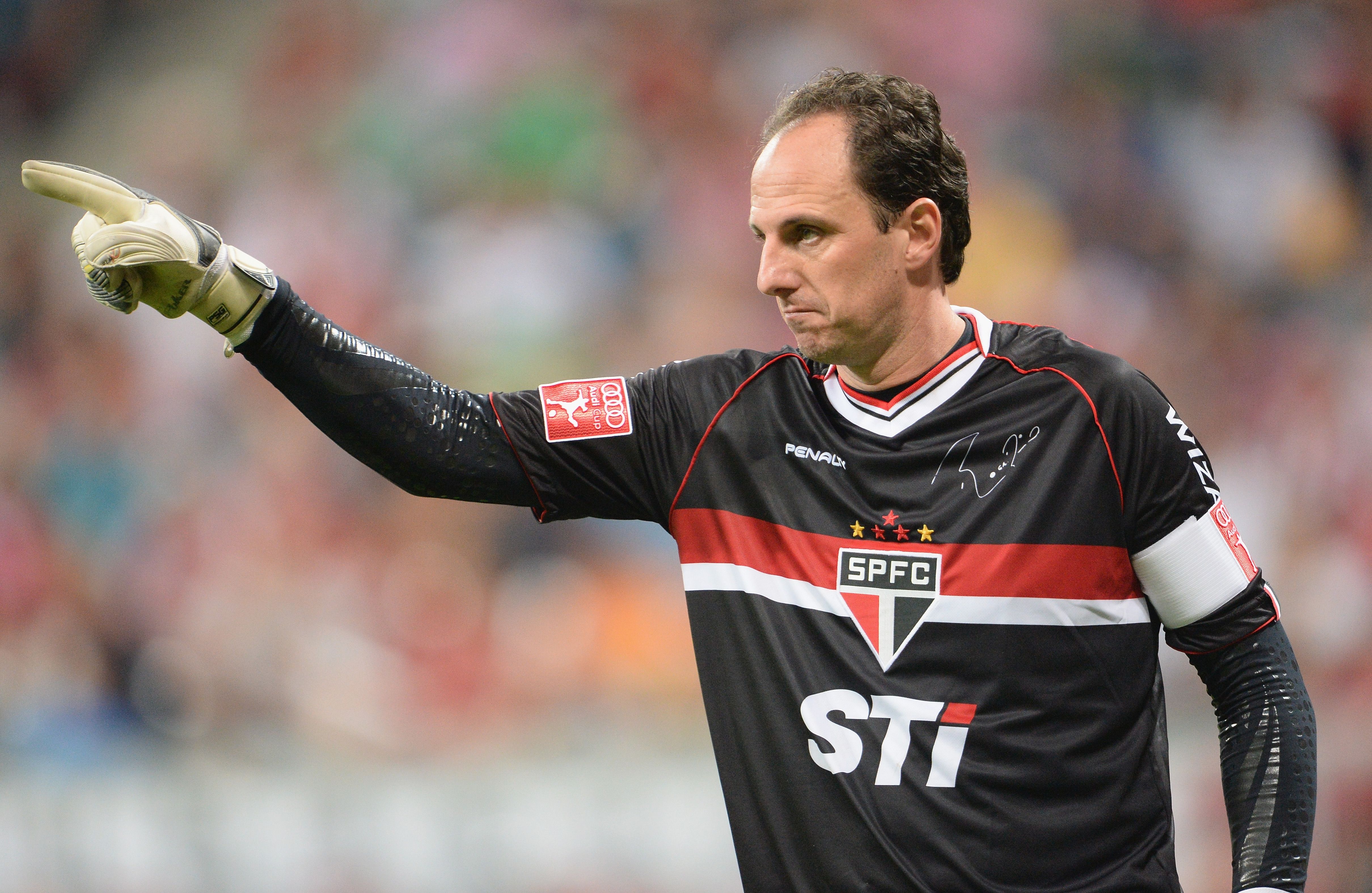 Sao Paulo goalkeeper Rogerio Ceni
