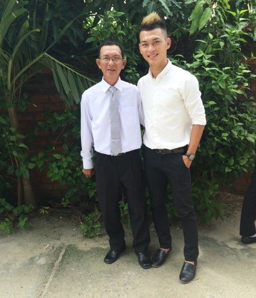 Cha con Nguyễn Đình Nhơn