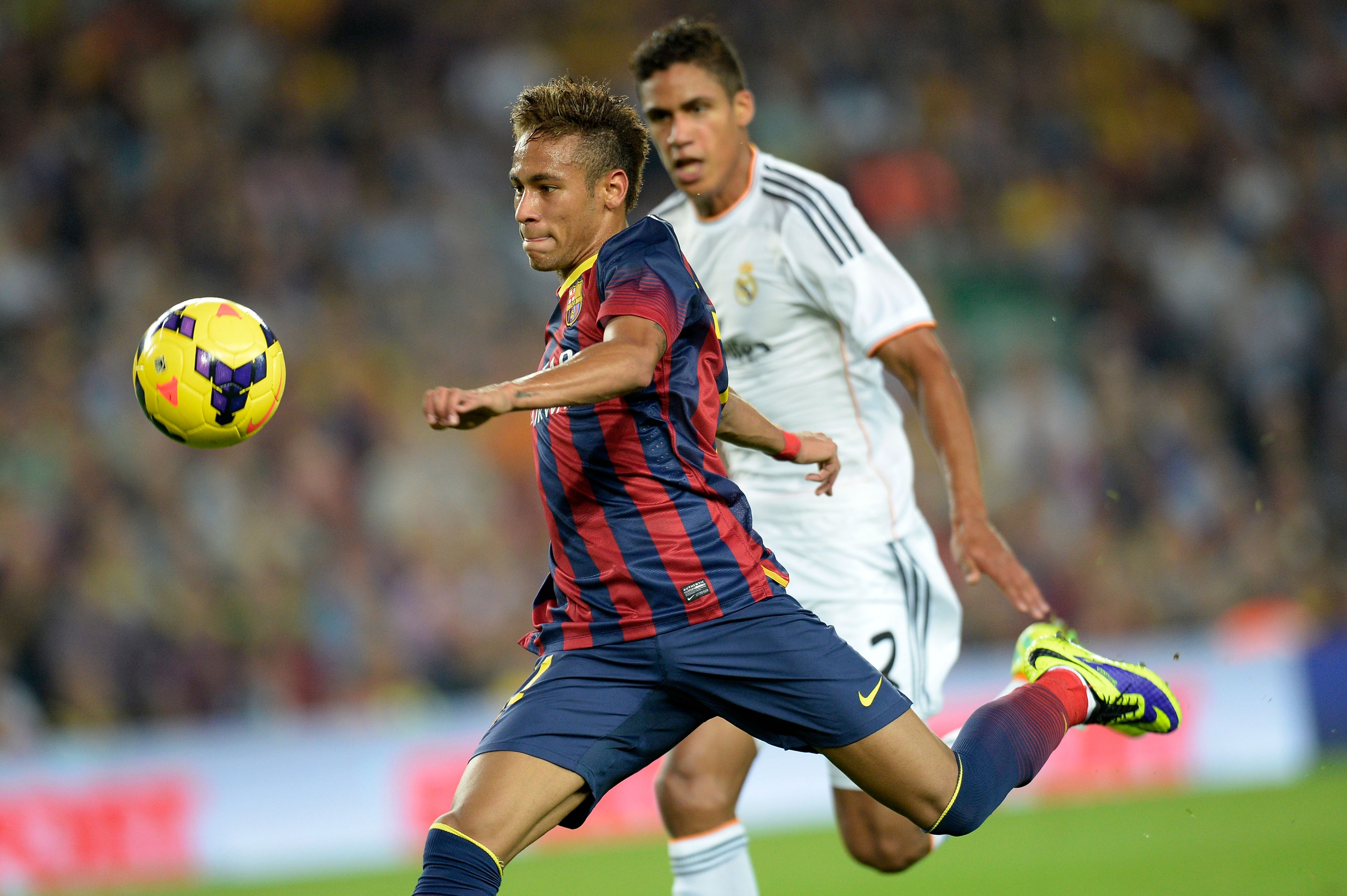 Raphael Varane Neymar Clasico Barcelona Real Madrid 26102013