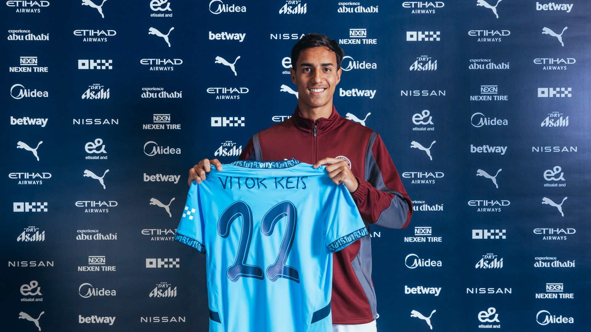 Vitor Reis Manchester City 2024-25