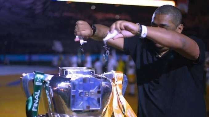 Vampeta sal grosso taça Copa do Brasil