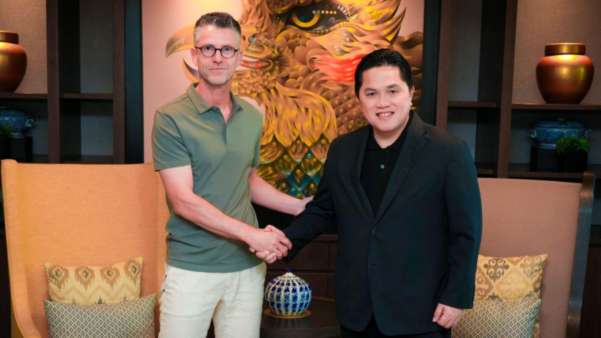 Frank van Kempen & erick Thohir - Timnas Indonesia U-20