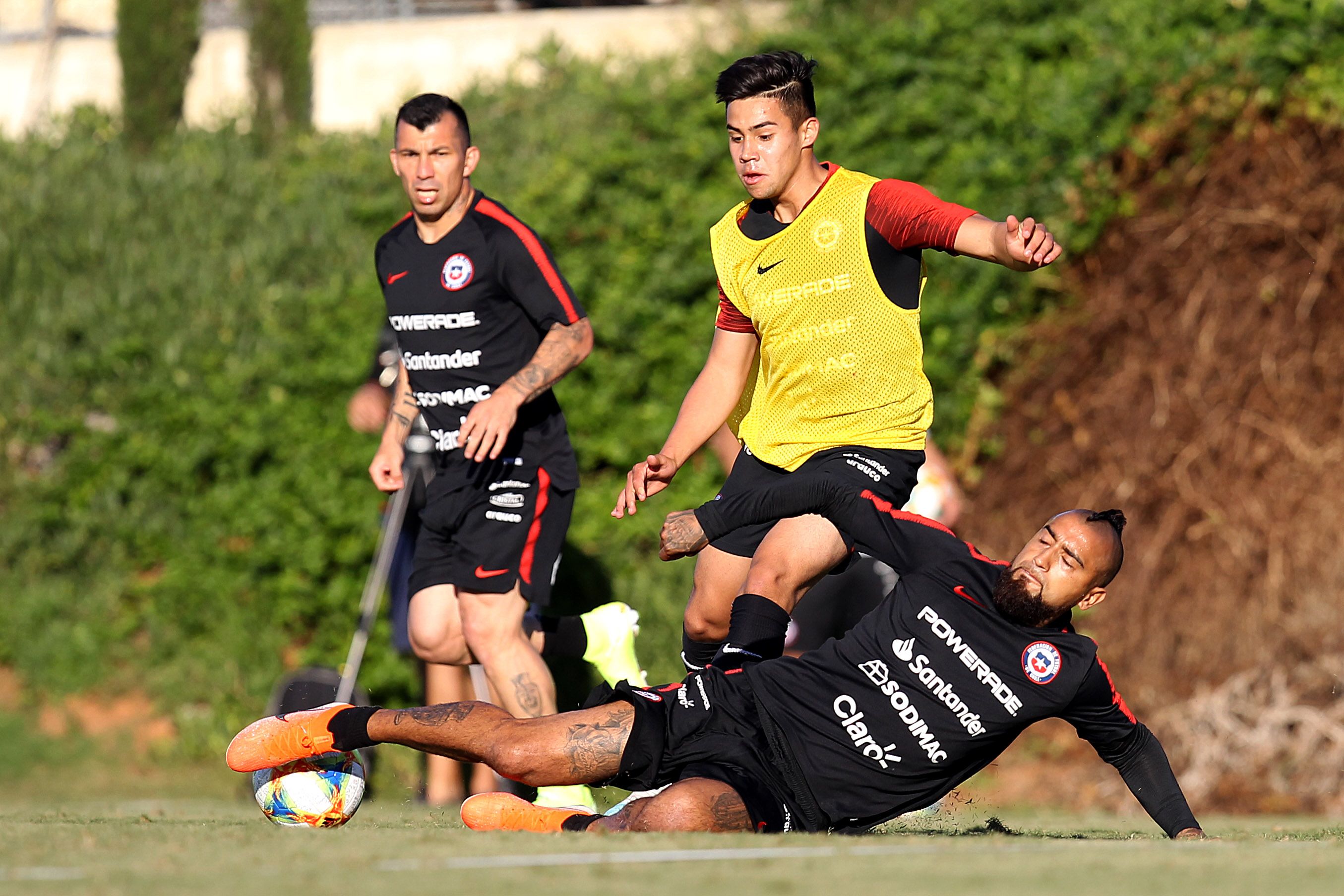Gary Medel - Arturo Vidal - Selección chilena