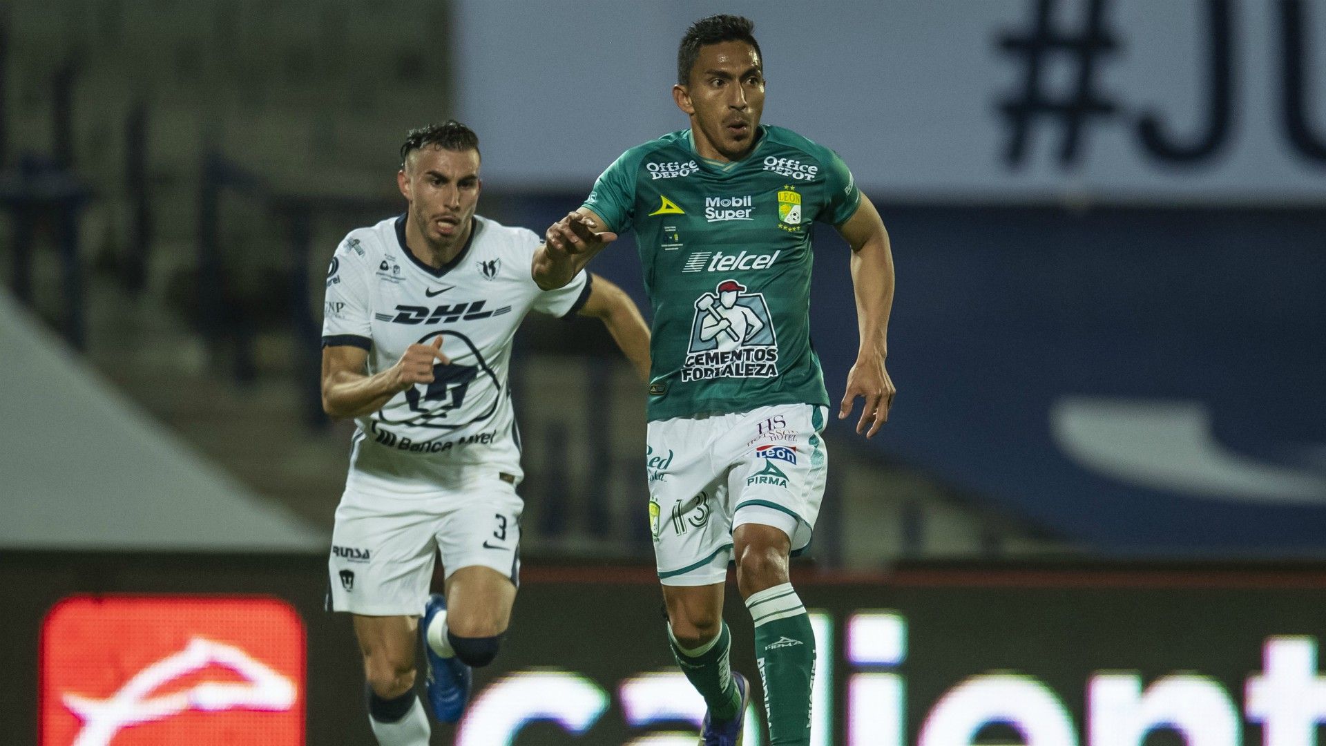 Angel Mena Alejandro Mayorga Pumas vs León