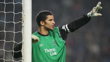 02 David James