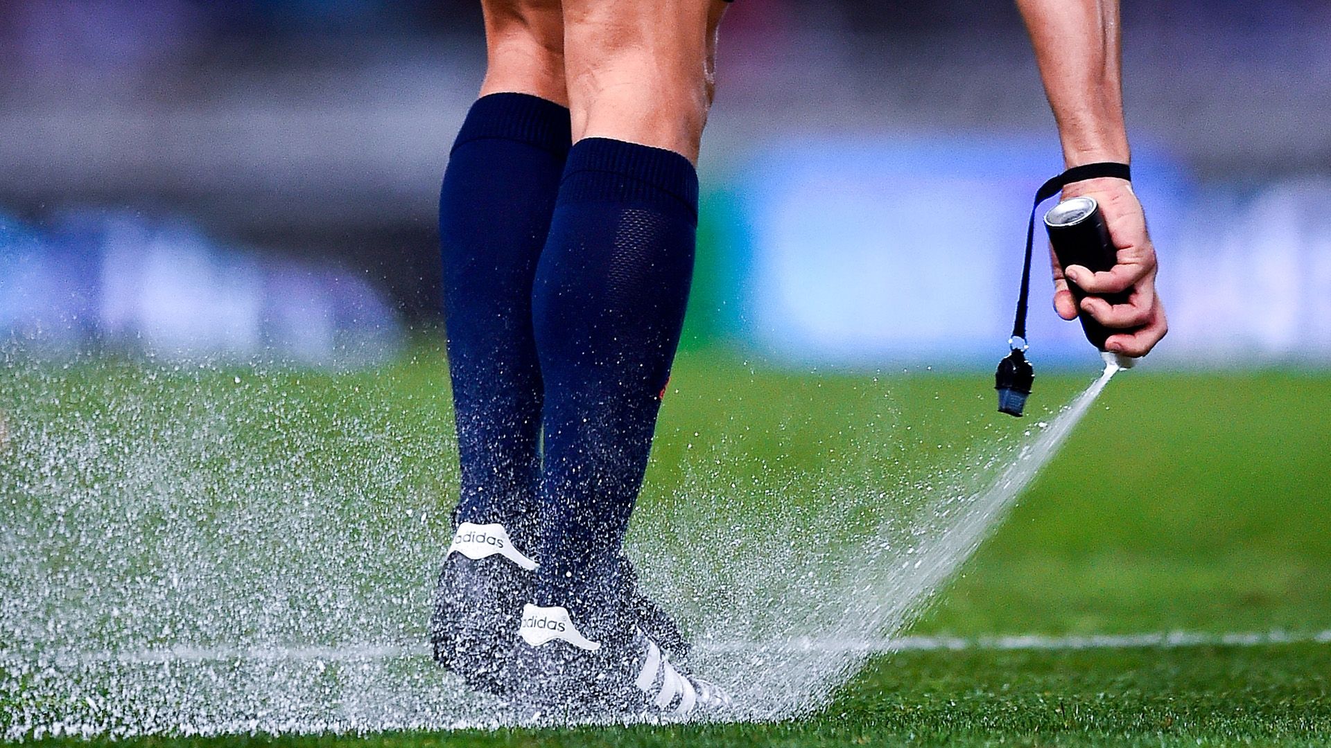 Football Spray referee