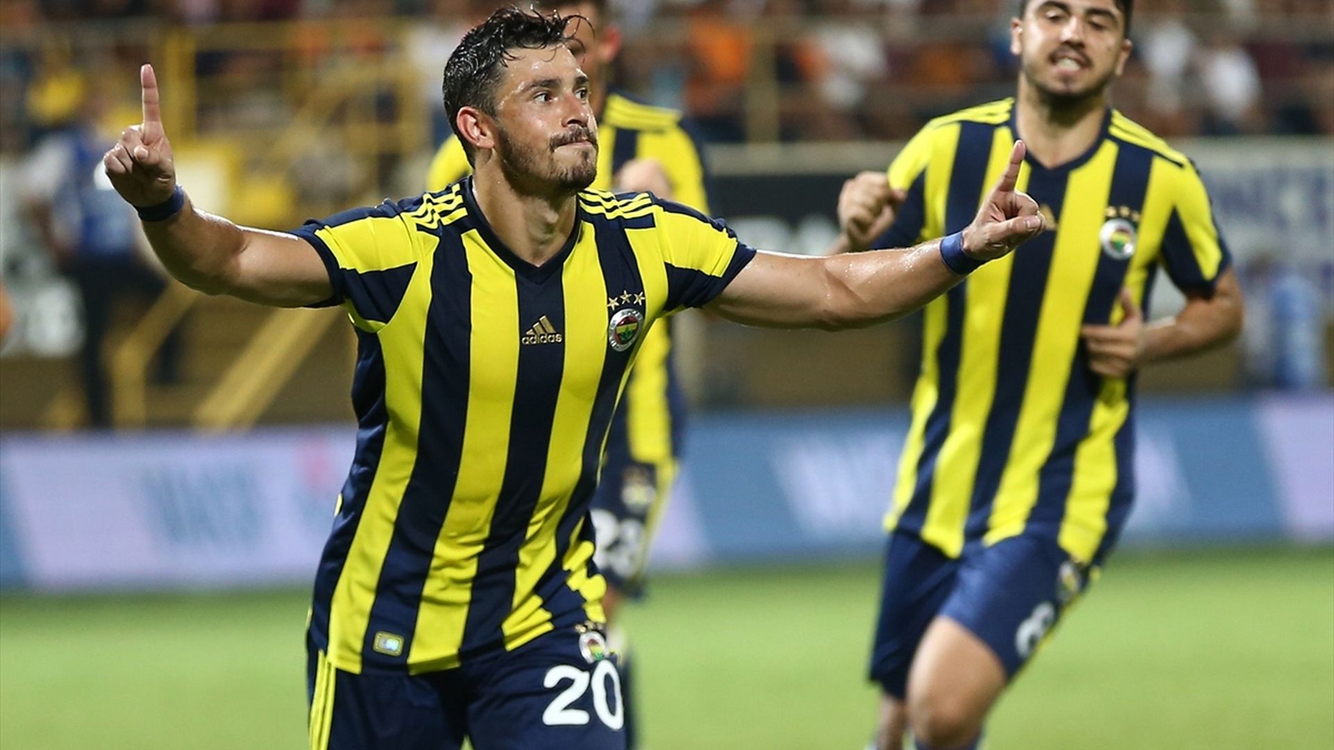 Giuliano Fenerbahce goal celebration 1792017