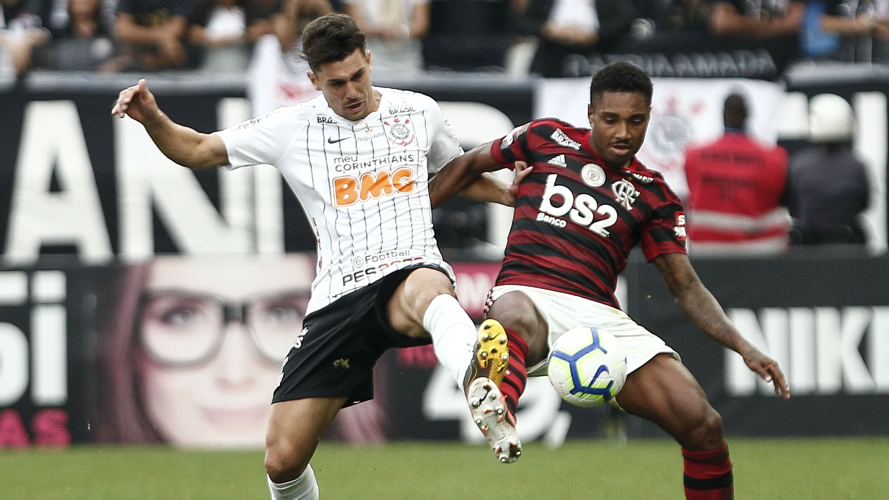 Avelar Vitinho Corinthians Flamengo Brasileirão 21 07 2019