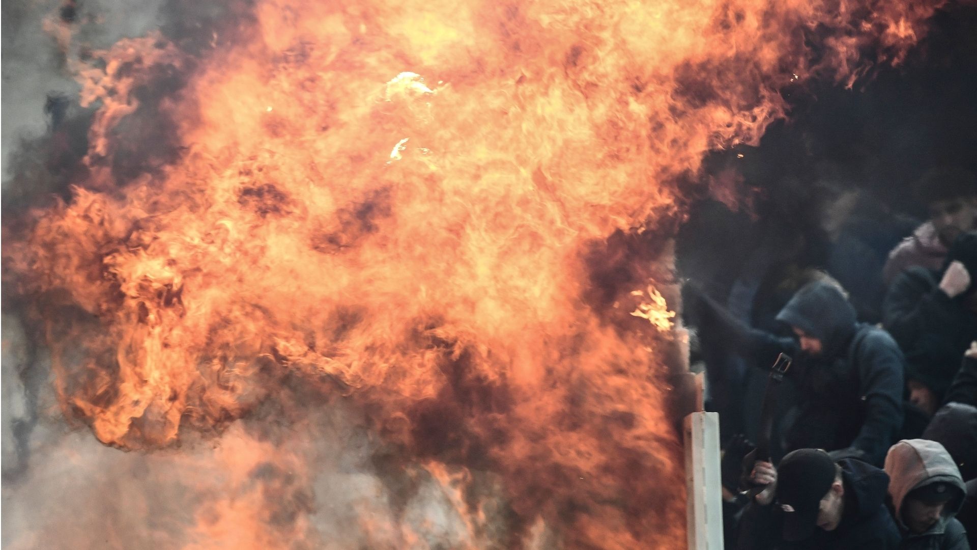 Molotov cocktail, AEK Athens vs Ajax