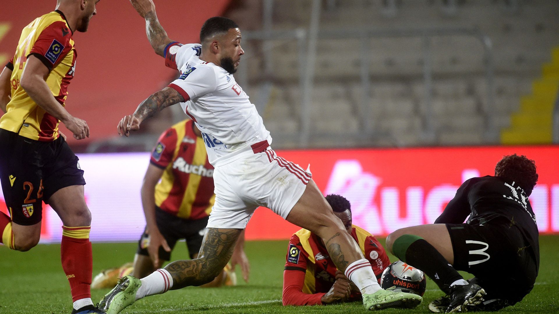 Memphis Depay cropped