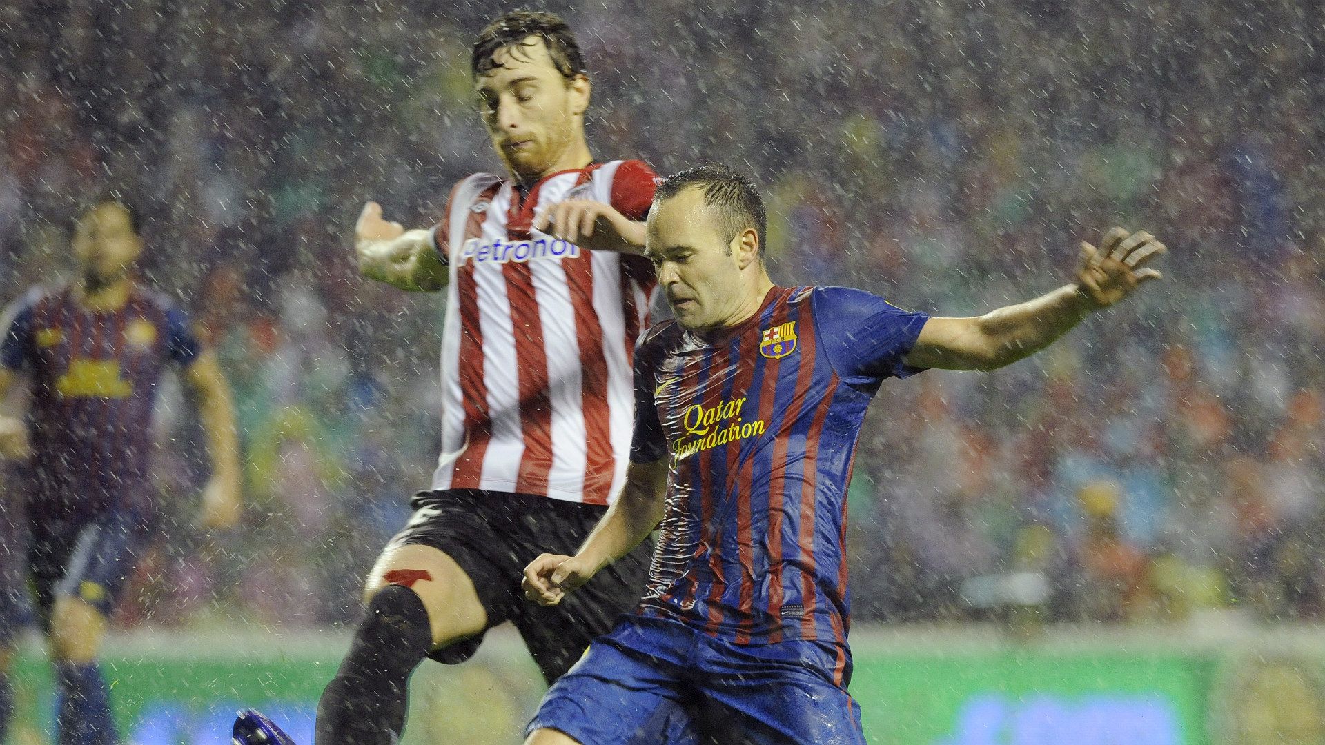 2011 Fernando Amorebieta Andres Iniesta