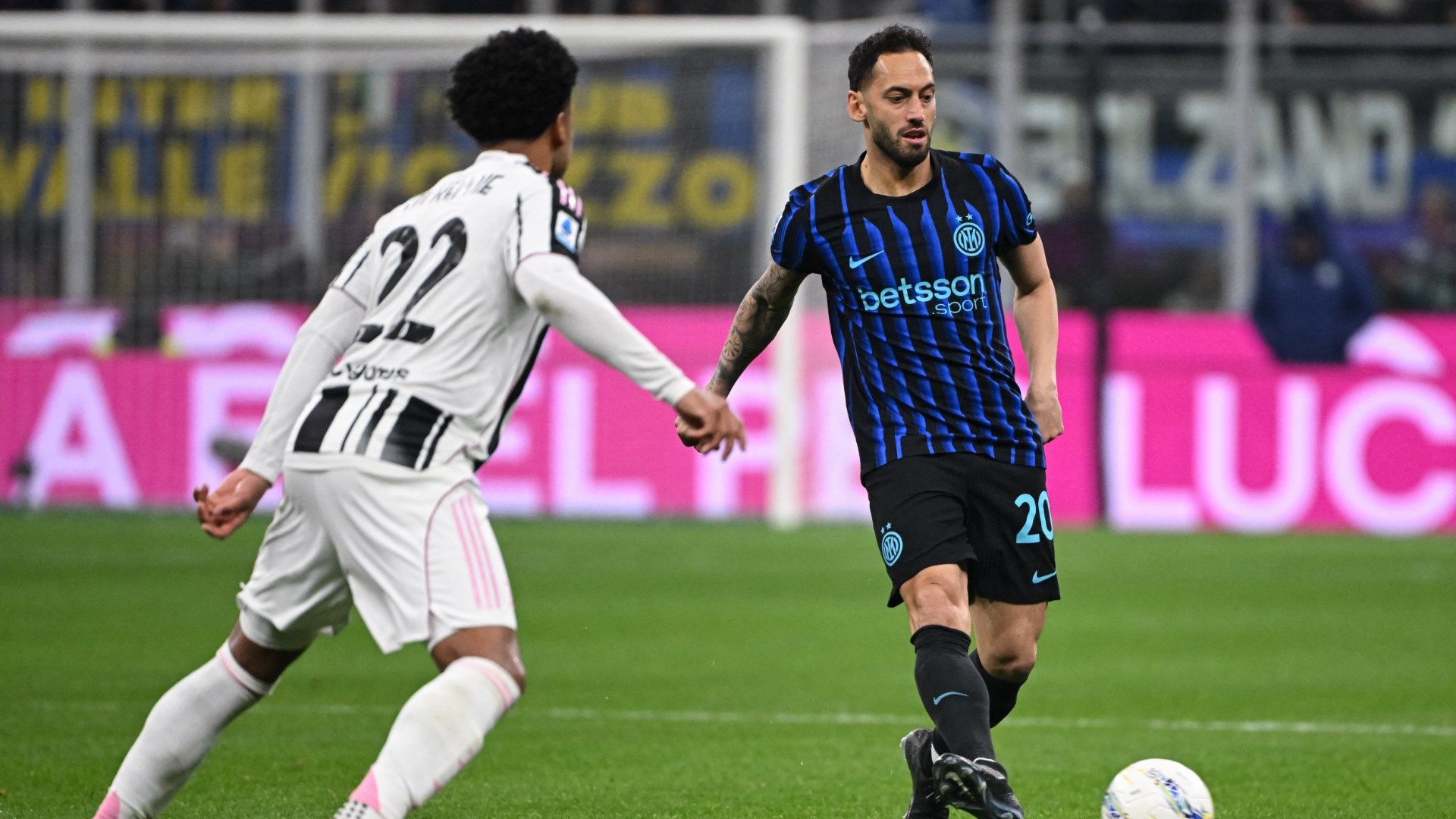Inter Juventus Calhanoglu McKennie