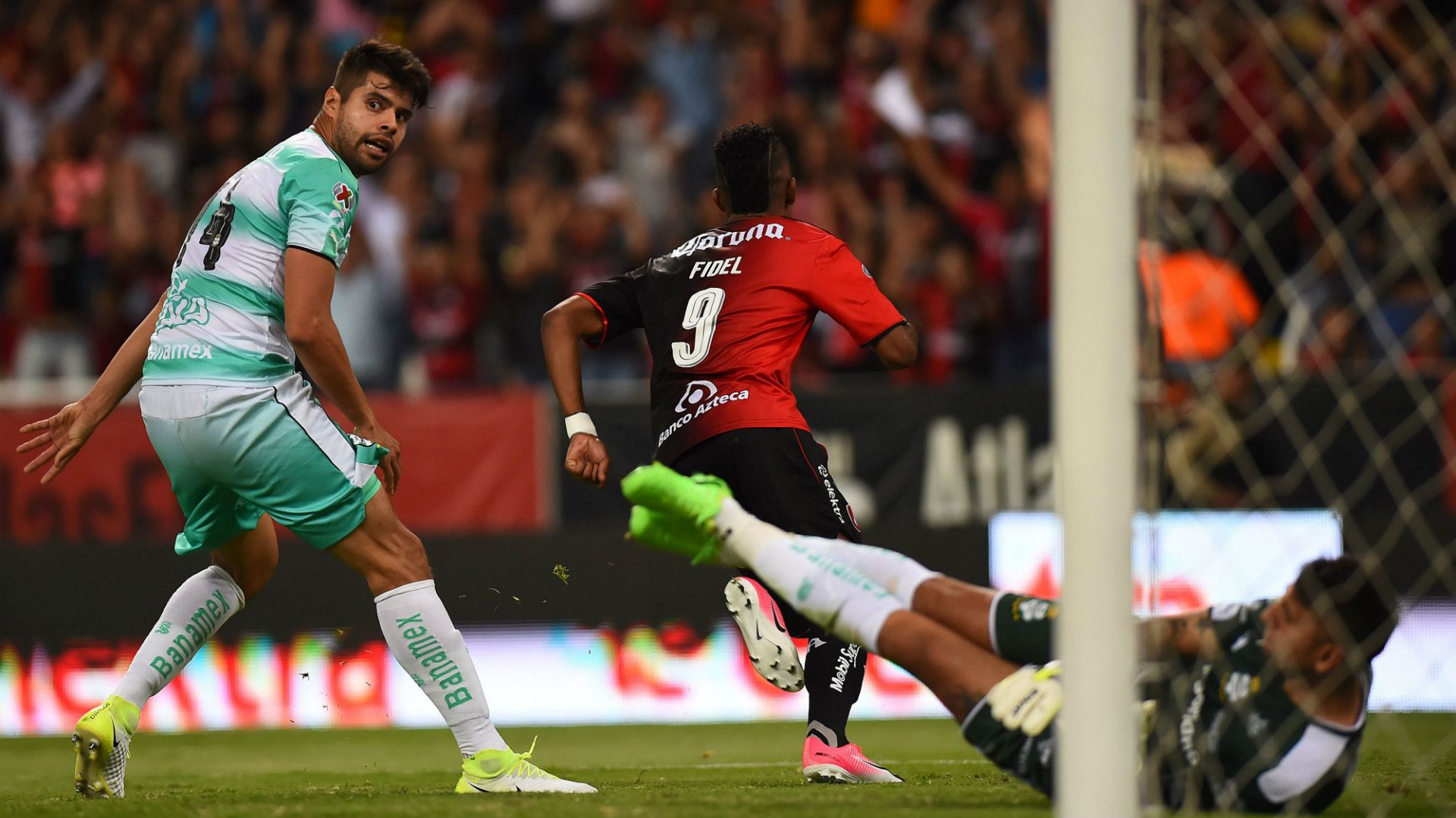 Nestor Araujo Santos Fidel Martinez Atlas