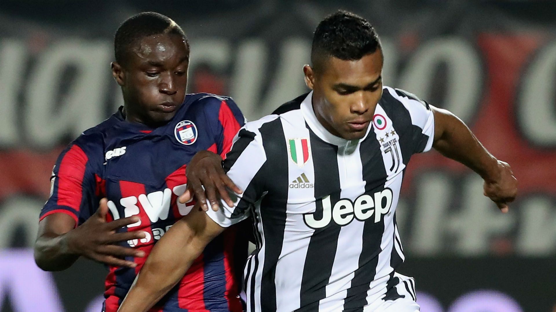 Diaby Crotone Alex Sandro Juventus Serie A