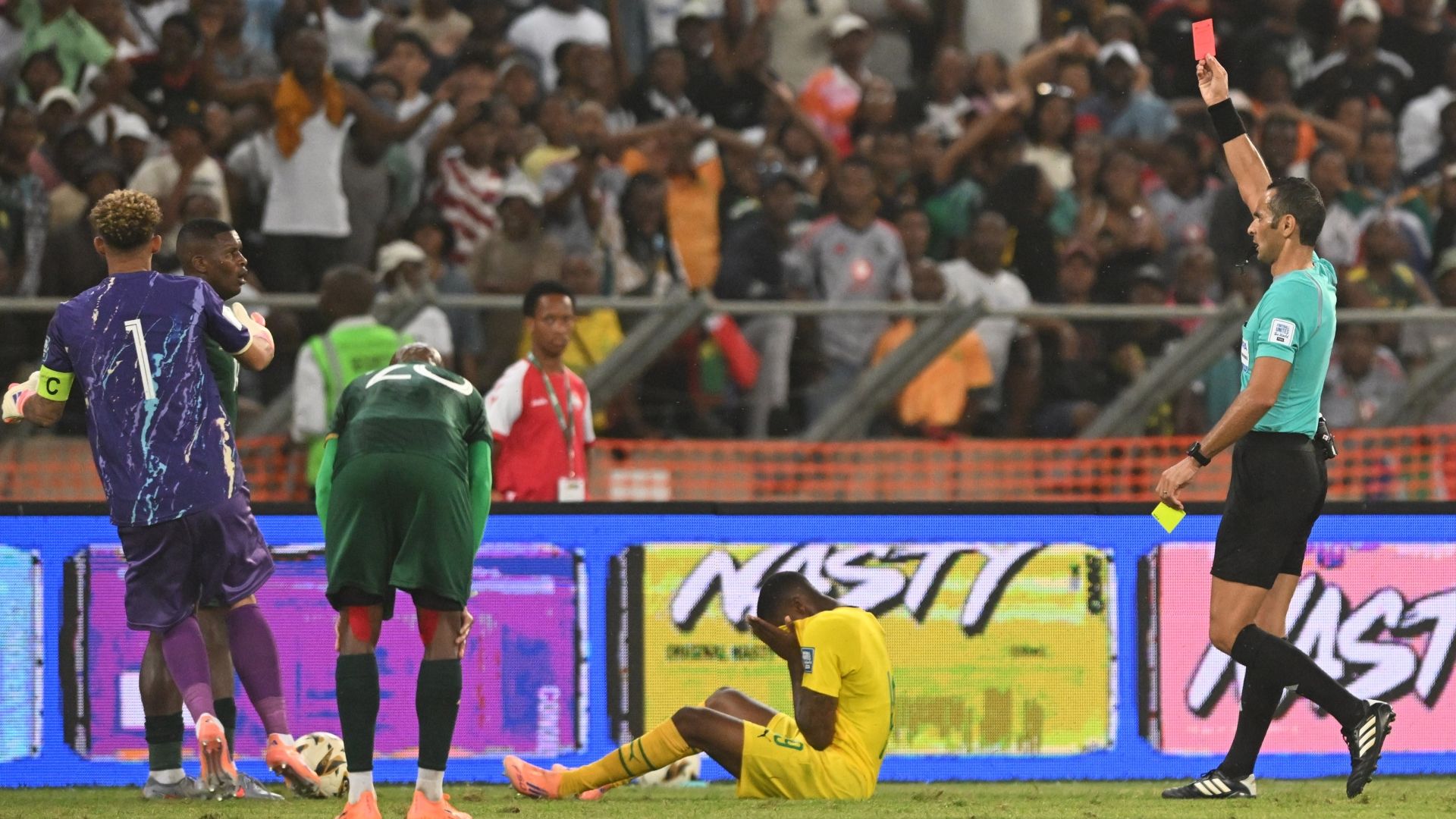 Mbekezeli Mbokazi, Bafana Bafana