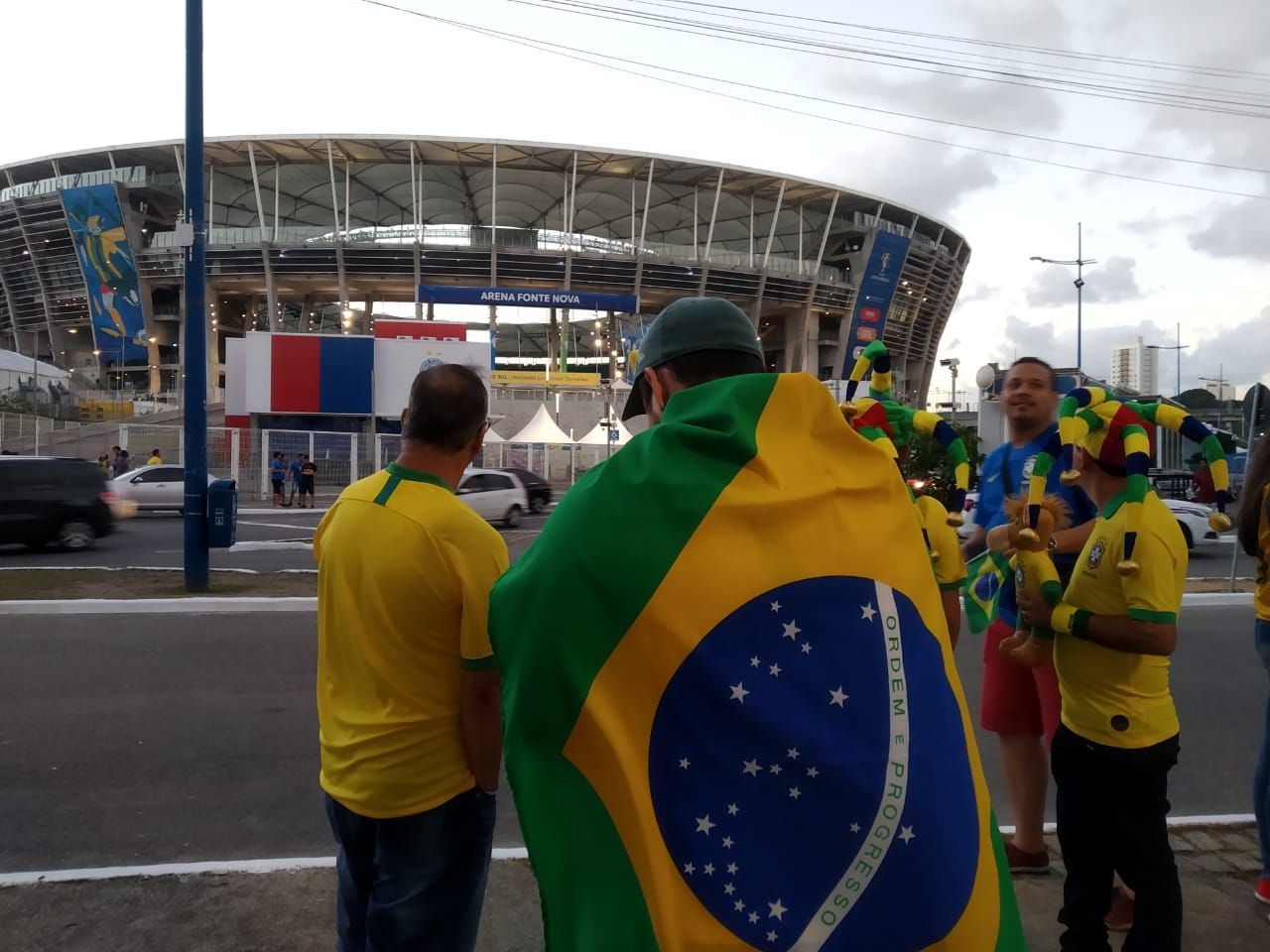 Arredores da Fonte Nova antes de Brasil x Venezuela