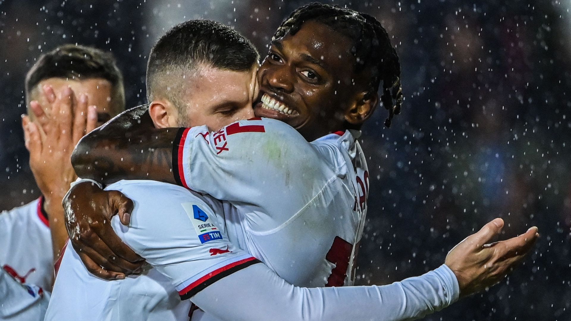 Rebic Leao Milan celebrating Empoli Serie A