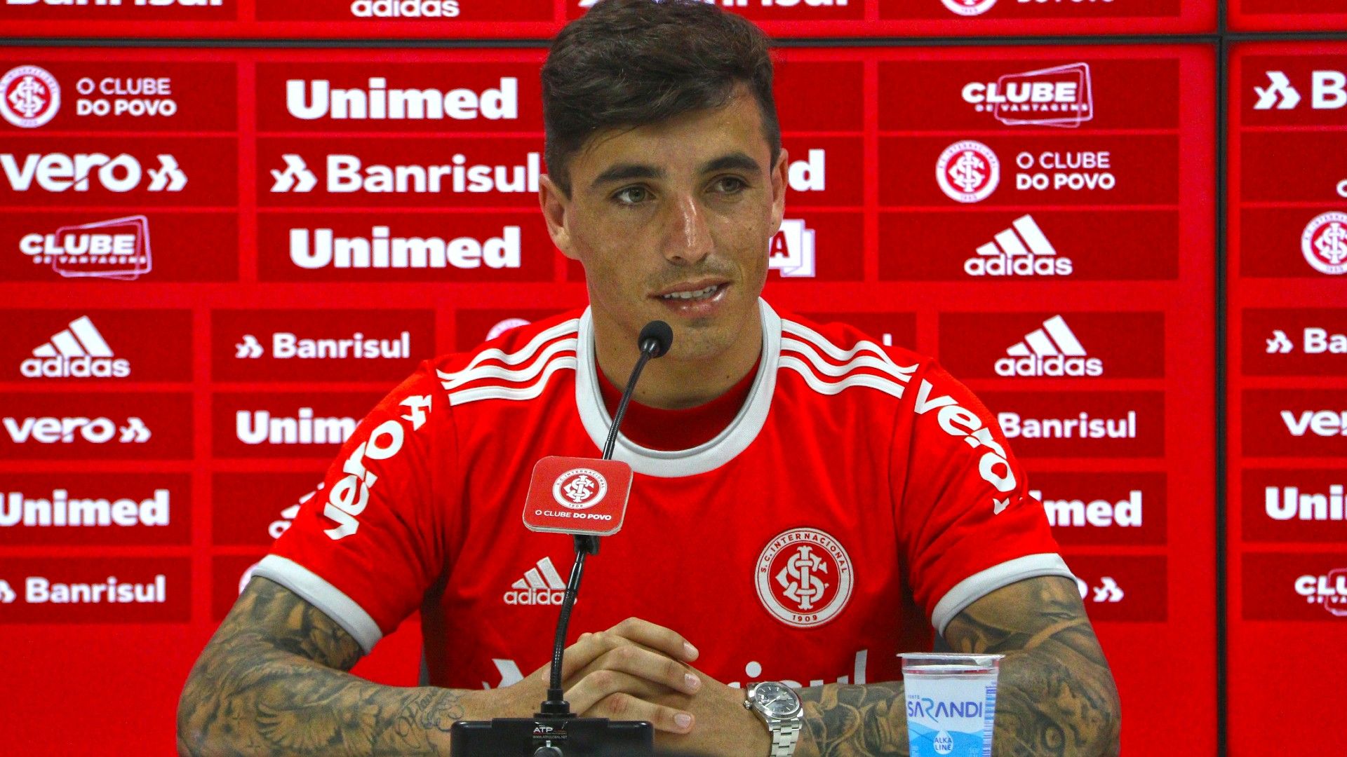 Renzo Saravia Internacional apresentação 2020
