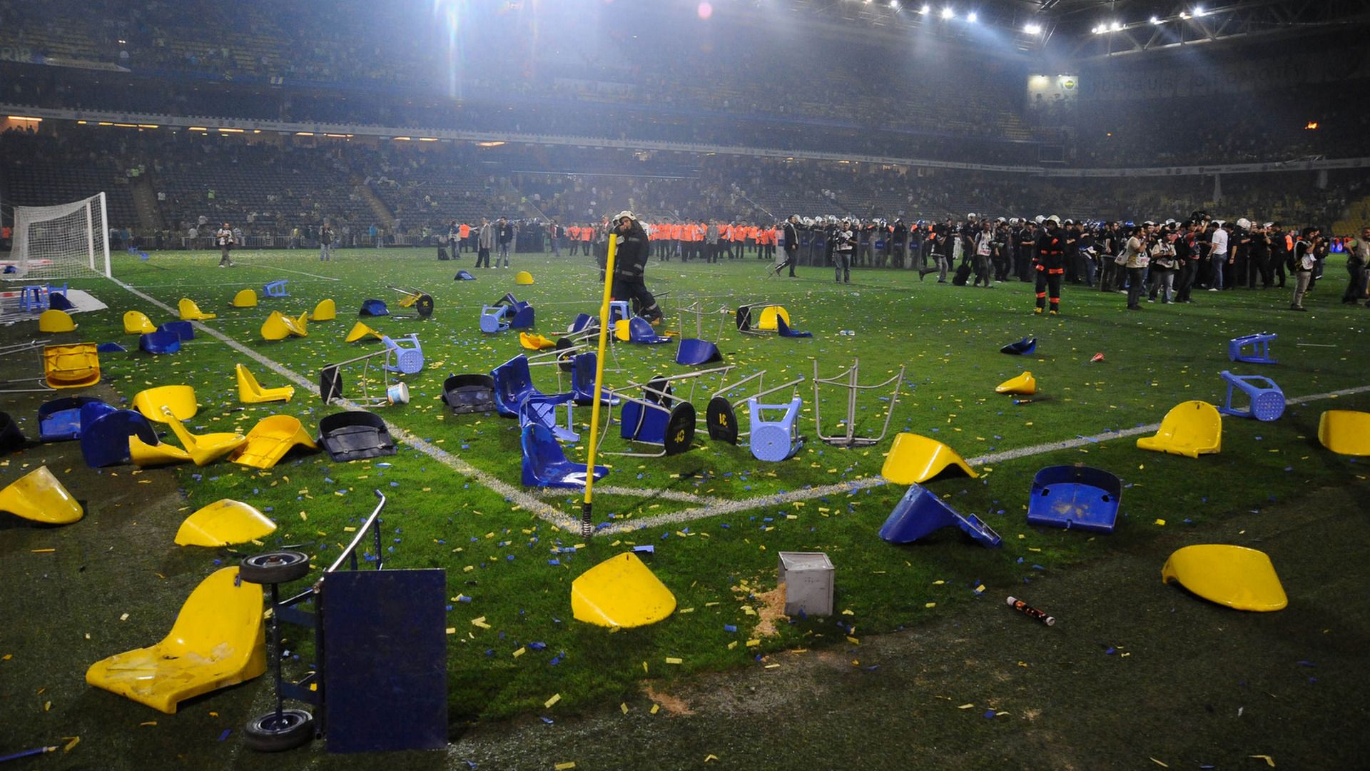 FENERBAHCE - TRABZONSPOR MACINDA OLAYLAR CIKTI