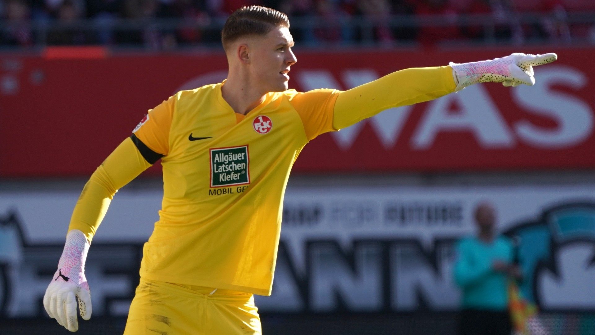 Julian Krahl of 1. FC Kaiserslautern