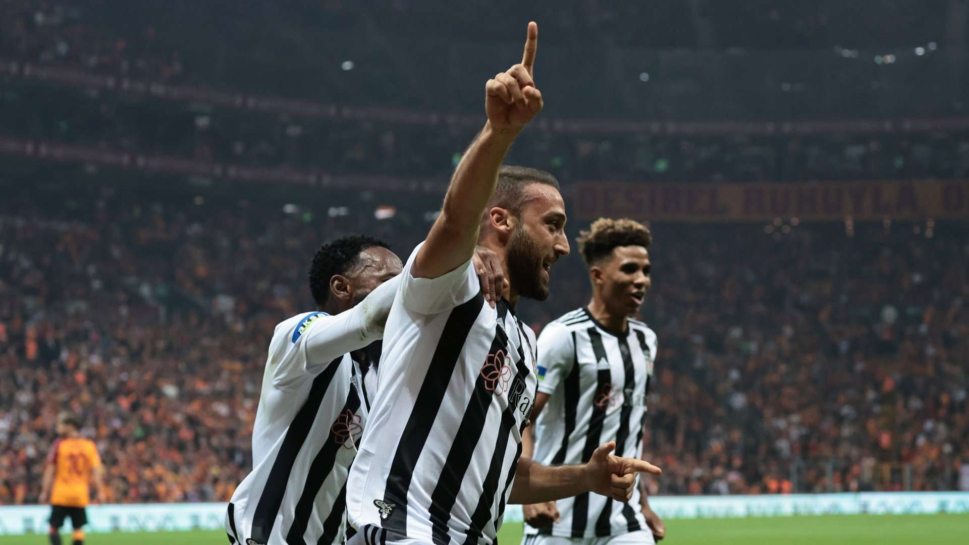 Besiktas Cenk Tosun 2022