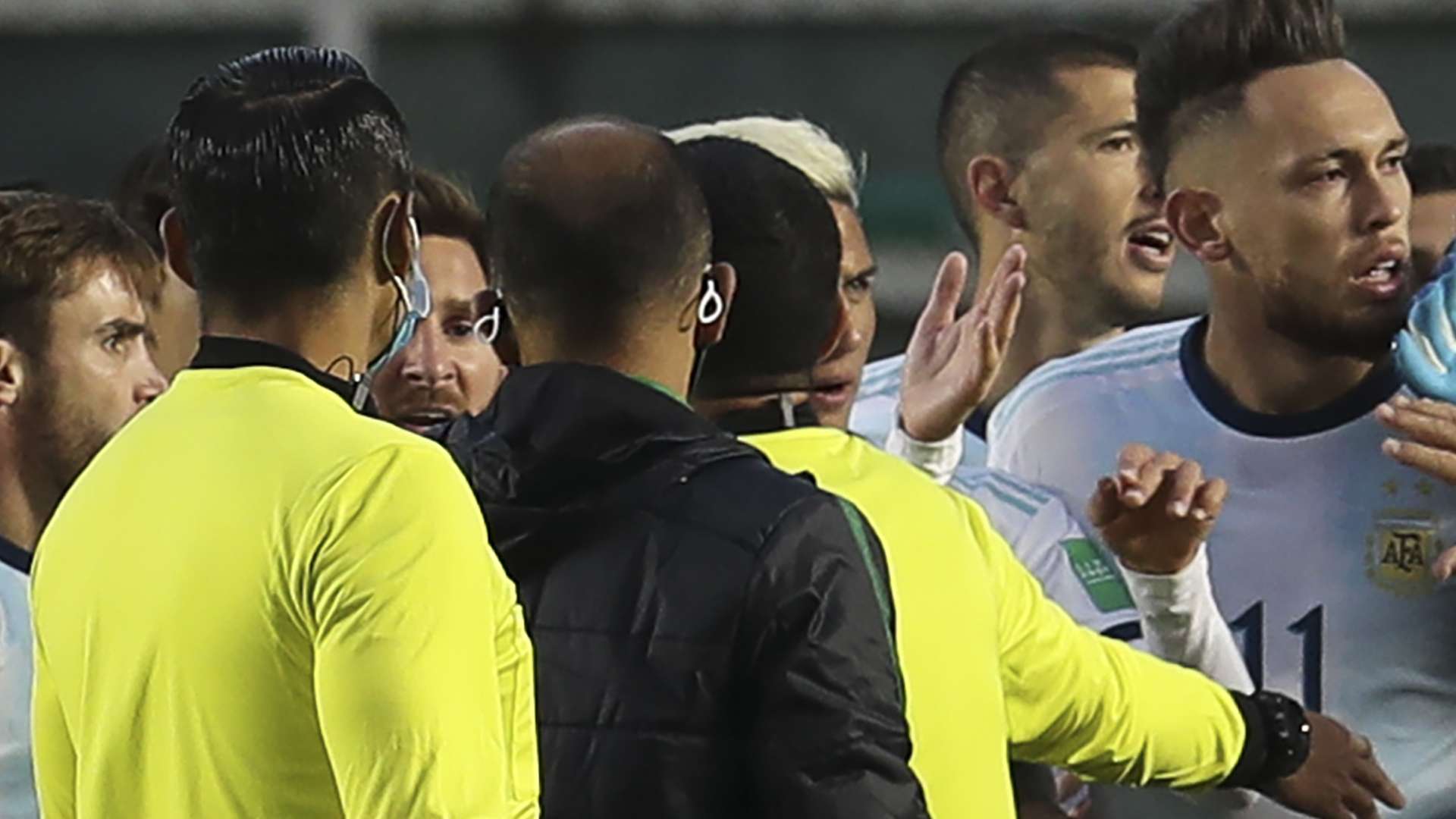 Messi, en la tángana tras el Bolivia vs. Argentina
