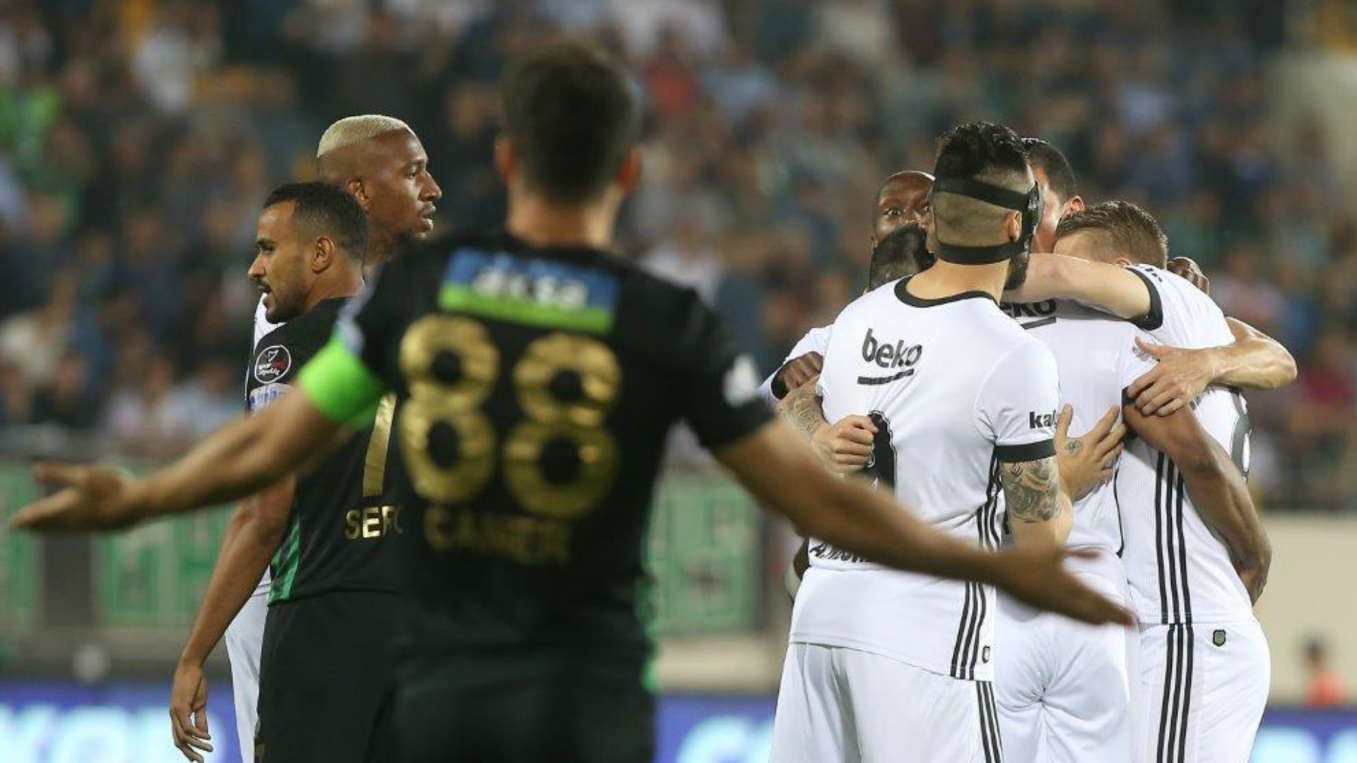 Akhisarspor Besiktas goal celebration 04132018