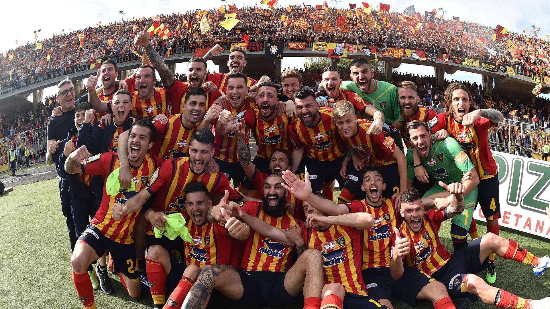 Lecce celebrating Serie B
