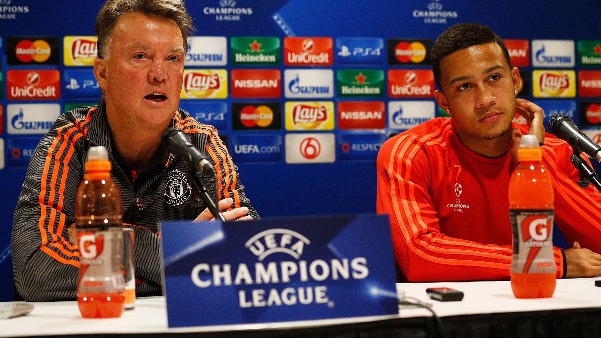 Louis Van Gaal Memphis Depay Manchester United Champions League 14092015