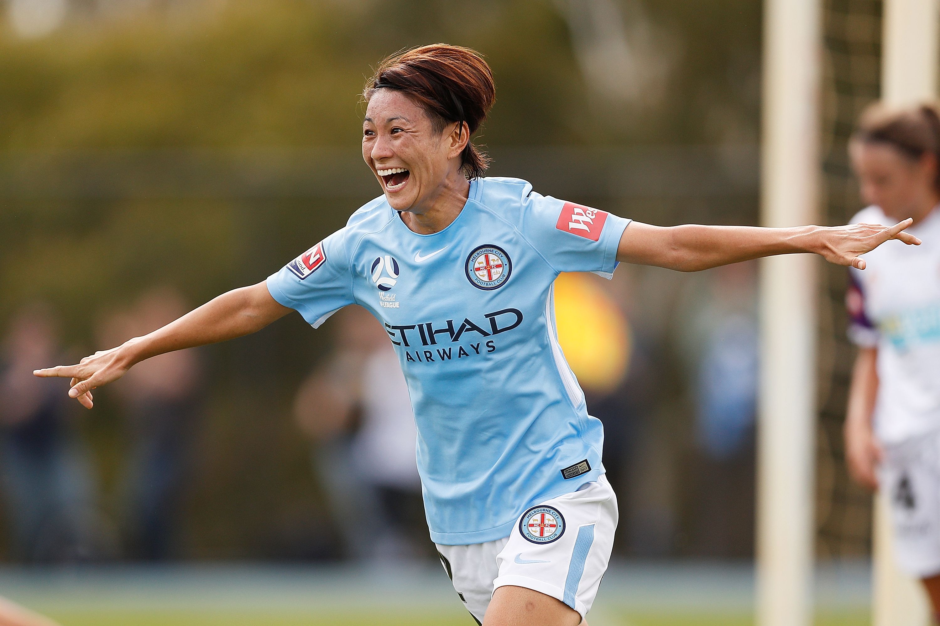 なでしこJAPAN 近賀ゆかり ユニフォーム 元なでしこ W杯優勝メンバー、近賀ゆかりが今季限りで現役引退