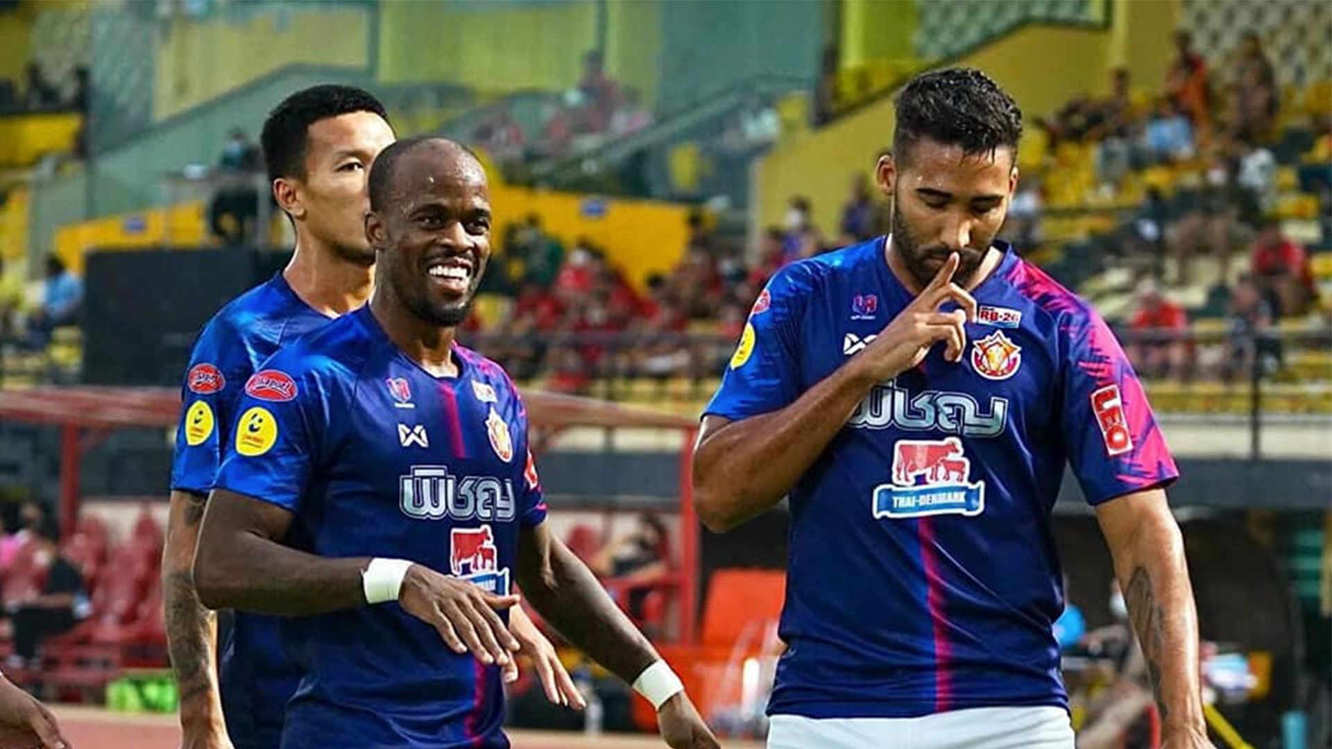 หนองบัว พิชญ